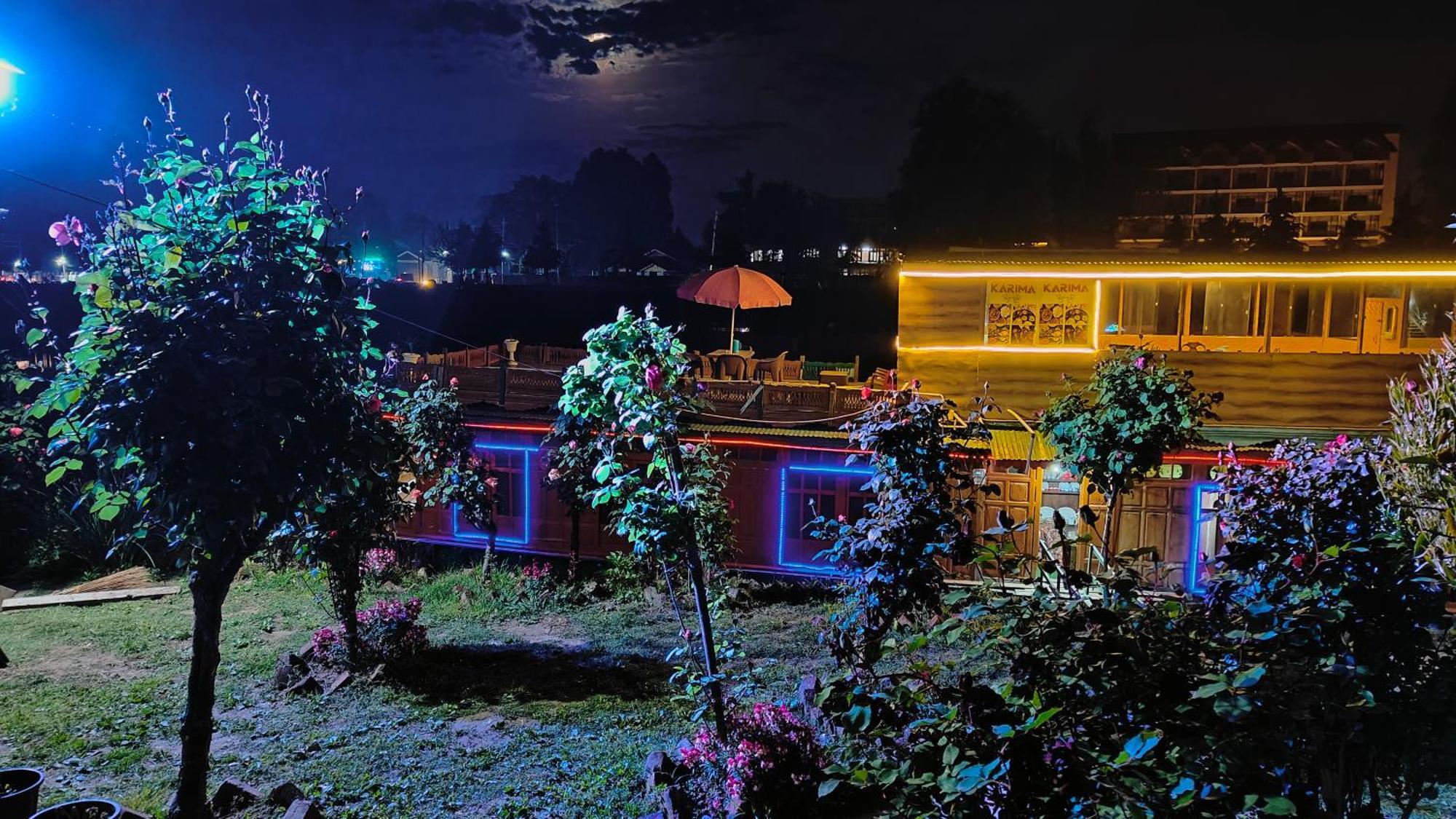 Houseboat Karima Palace Hotel Srinagar (Jammu and Kashmir)