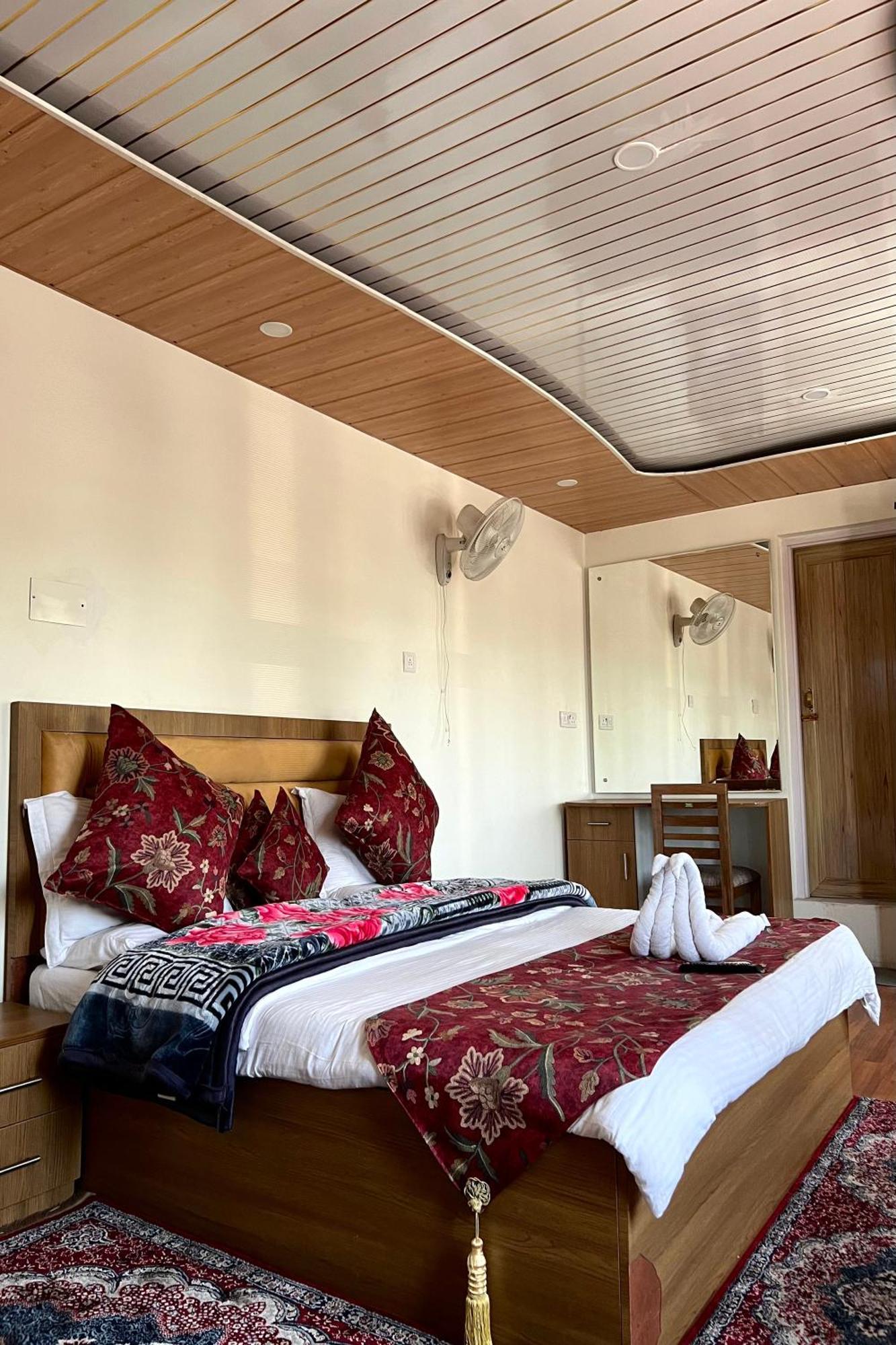 Sultan Residency *