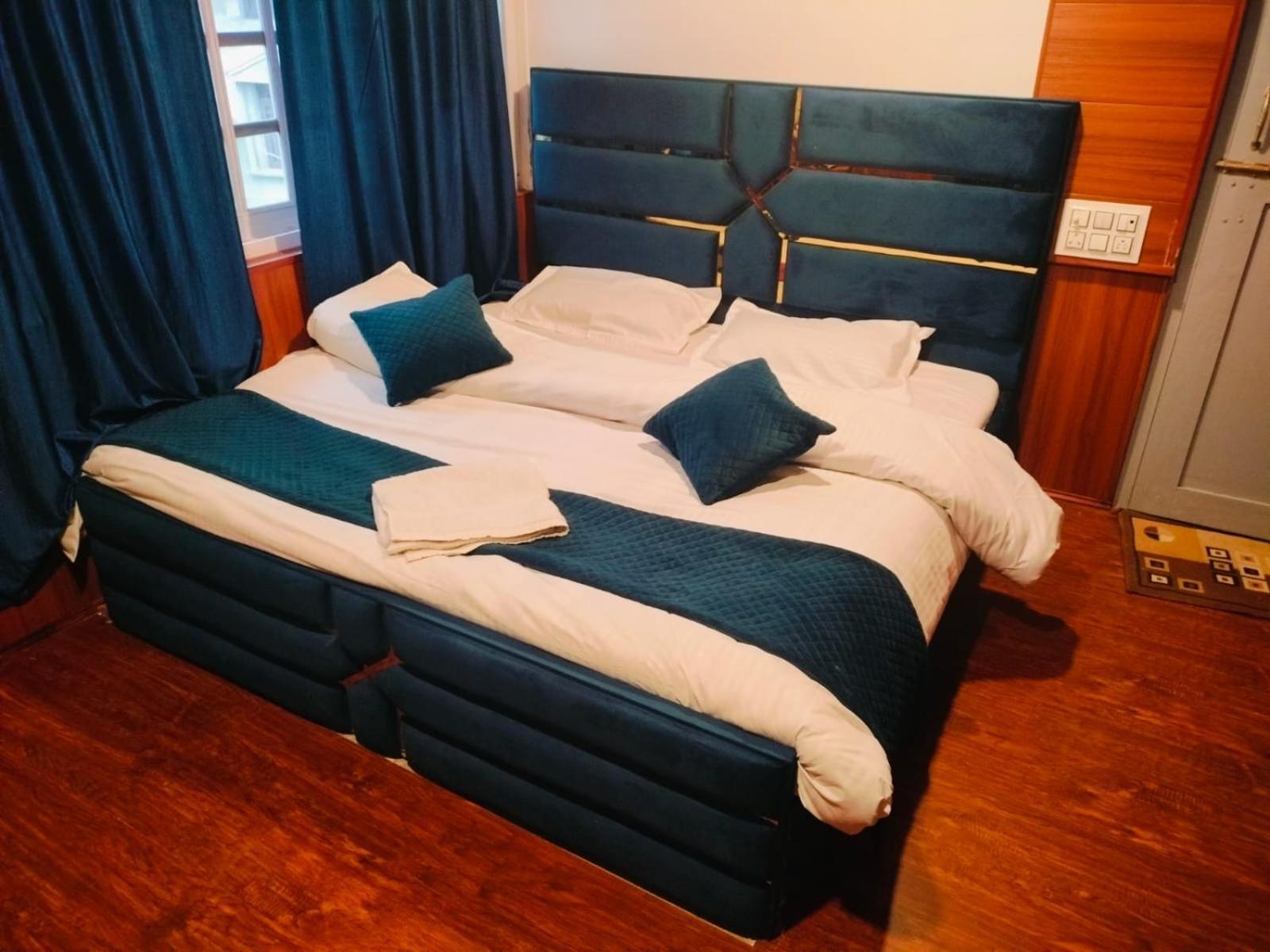 Guest house Ibni Qadir Srinagar (Jammu and Kashmir)