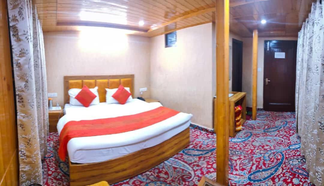 Ibni Qadir Srinagar (Jammu and Kashmir)