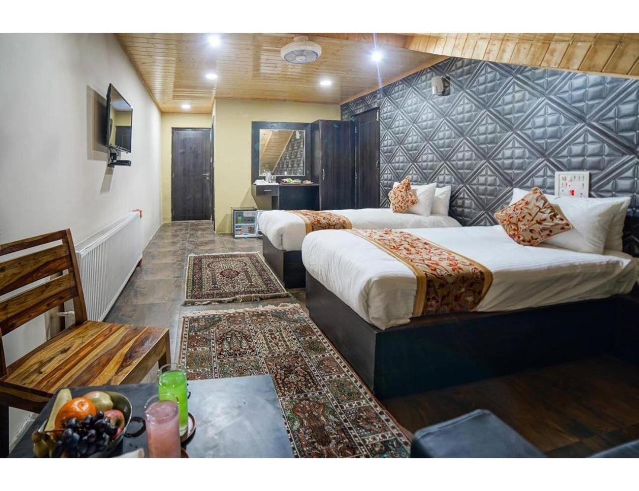 Homestay Sahara Grand Hills, Srinagar (Jammu and Kashmir)