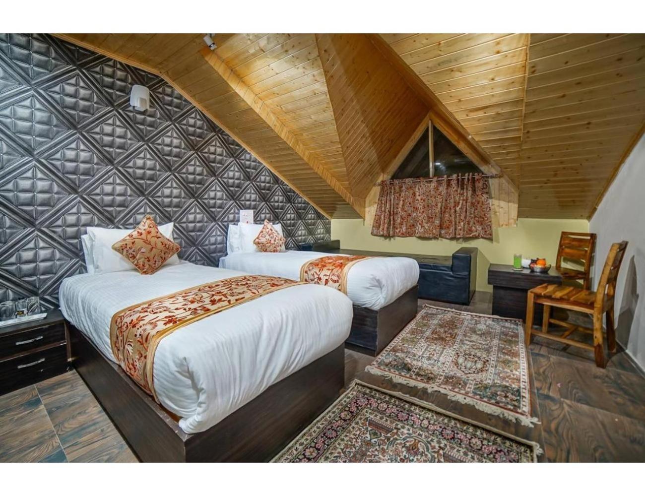 Sahara Grand Hills, Homestay