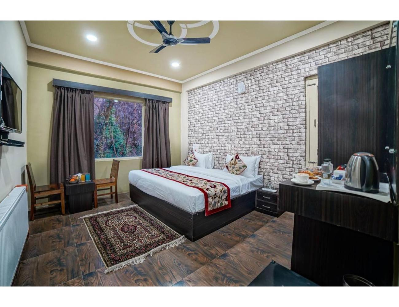 Sahara Grand Hills, Homestay *