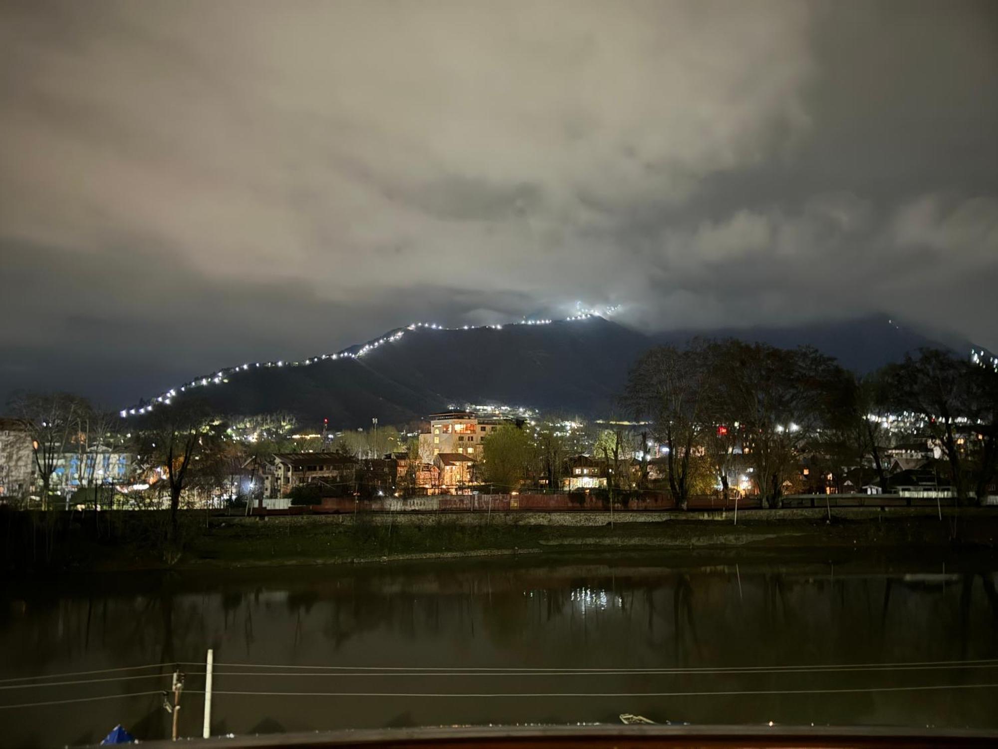 Merlin Palace Hotel Srinagar (Jammu and Kashmir)