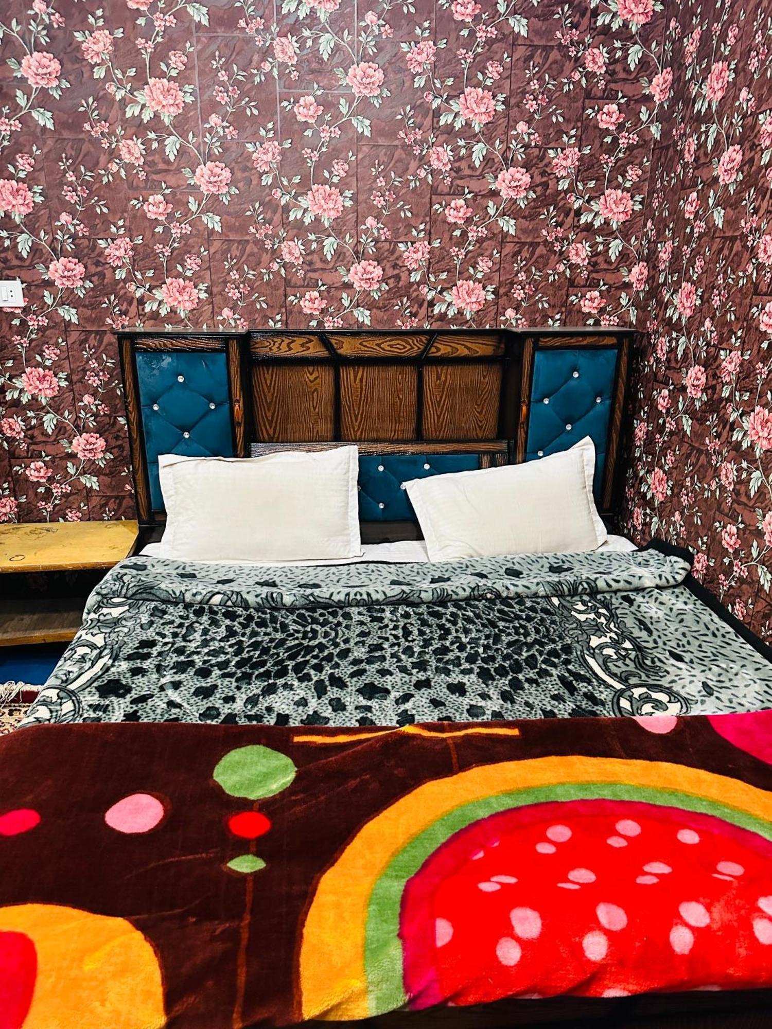 Merlin Palace Hotel Srinagar (Jammu and Kashmir)