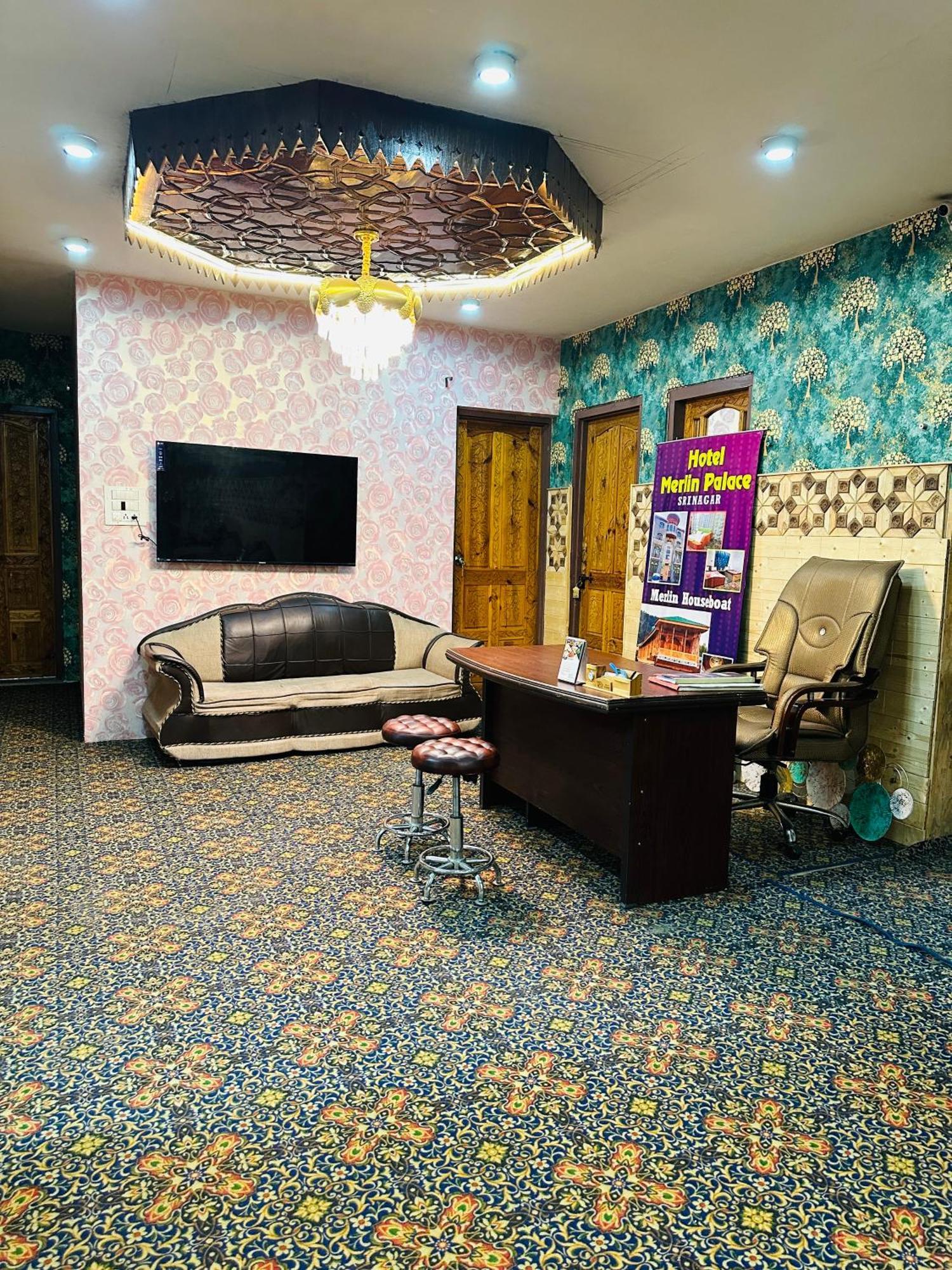 Hotel Merlin Palace Srinagar (Jammu and Kashmir)
