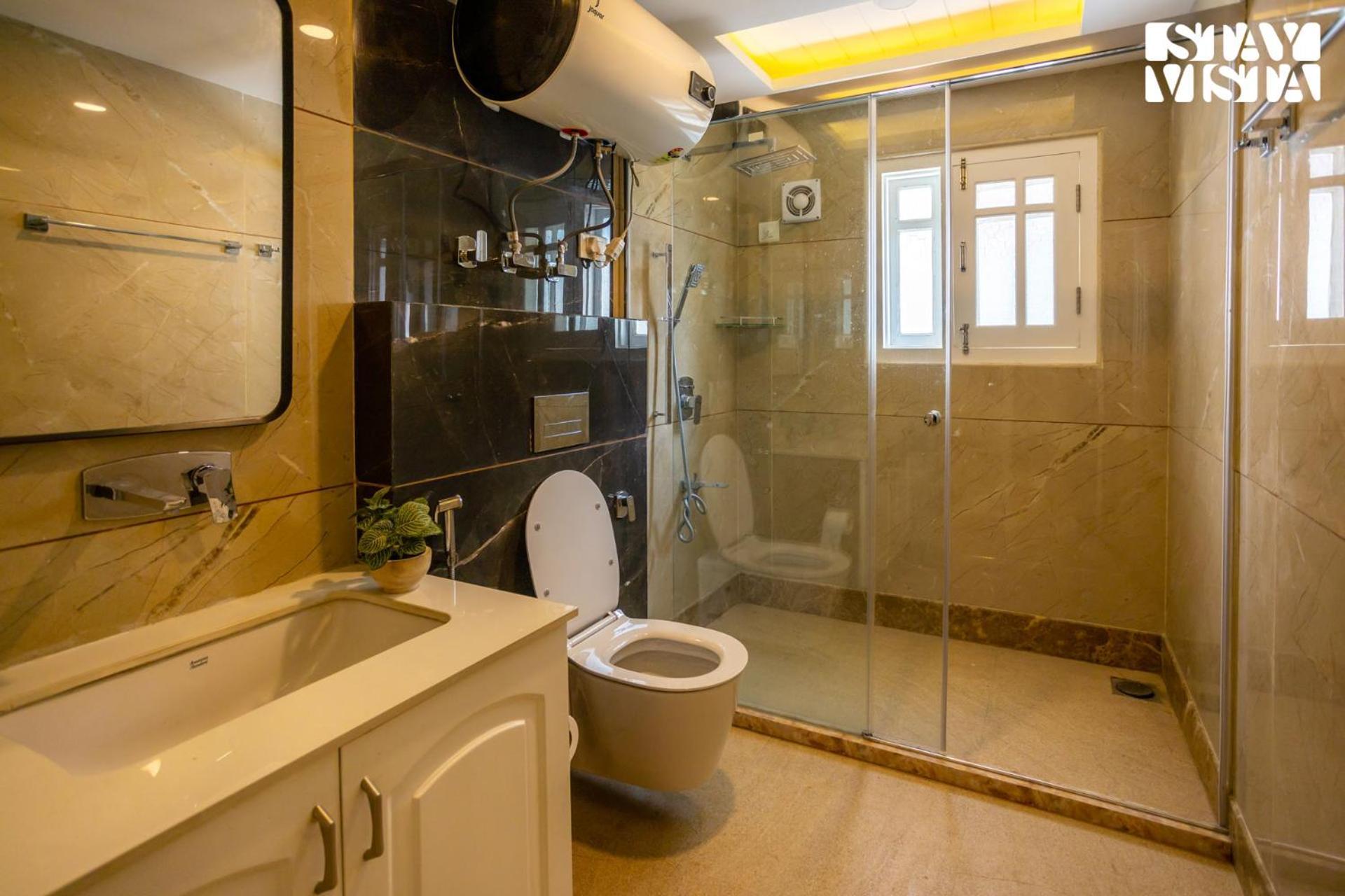 Villa Stayvista At Midsummer Moon - Mountain View With Courtyard Srinagar (Jammu and Kashmir)