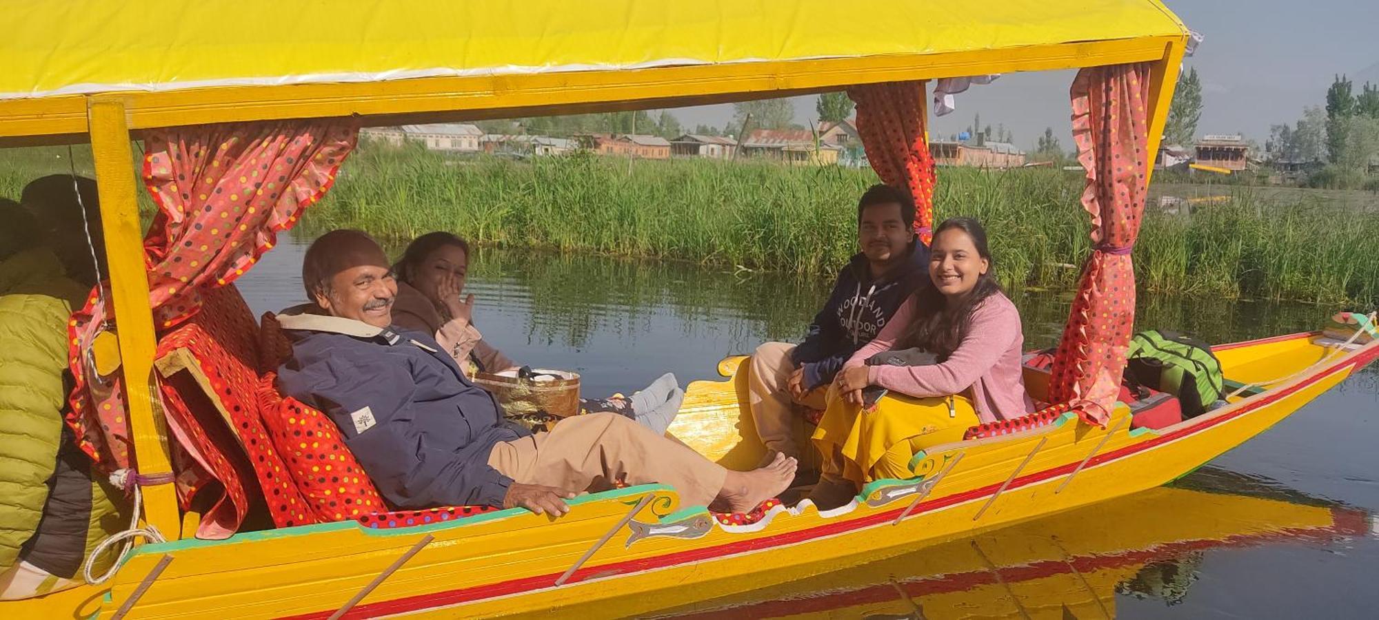 Hotel Houseboat Wild Rose Srinagar (Jammu and Kashmir)