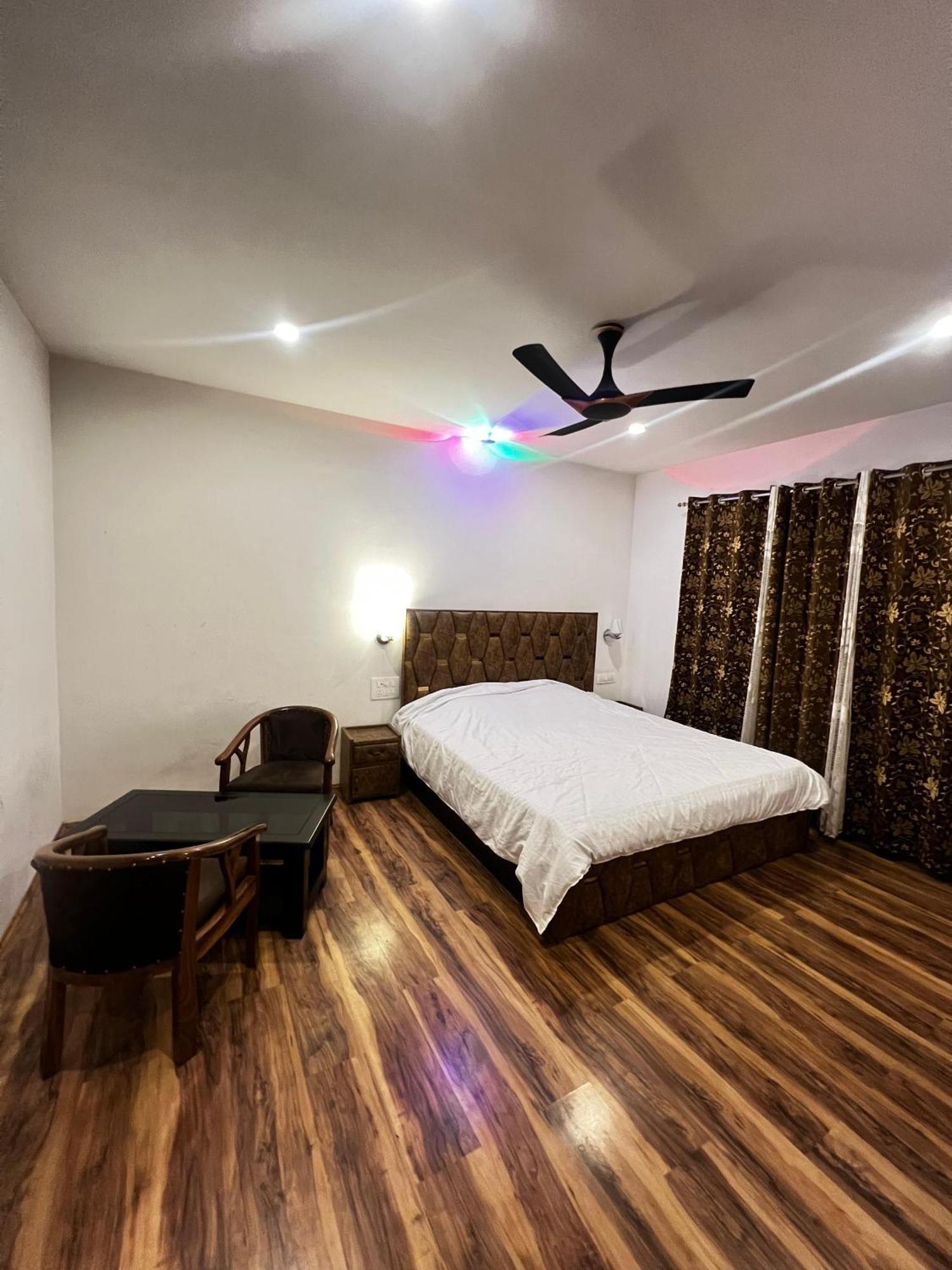 Homestay Vale Of Kashmir Srinagar (Jammu and Kashmir)