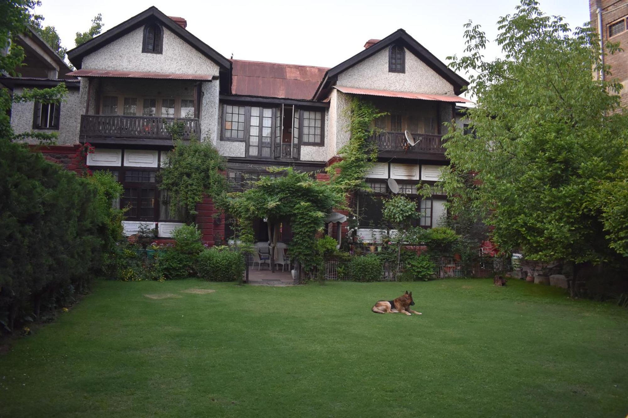 Dak Hermitage Srinagar (Jammu and Kashmir)