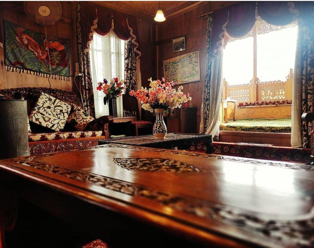 Botel The Smith Palace Group Of Houseboats 4*