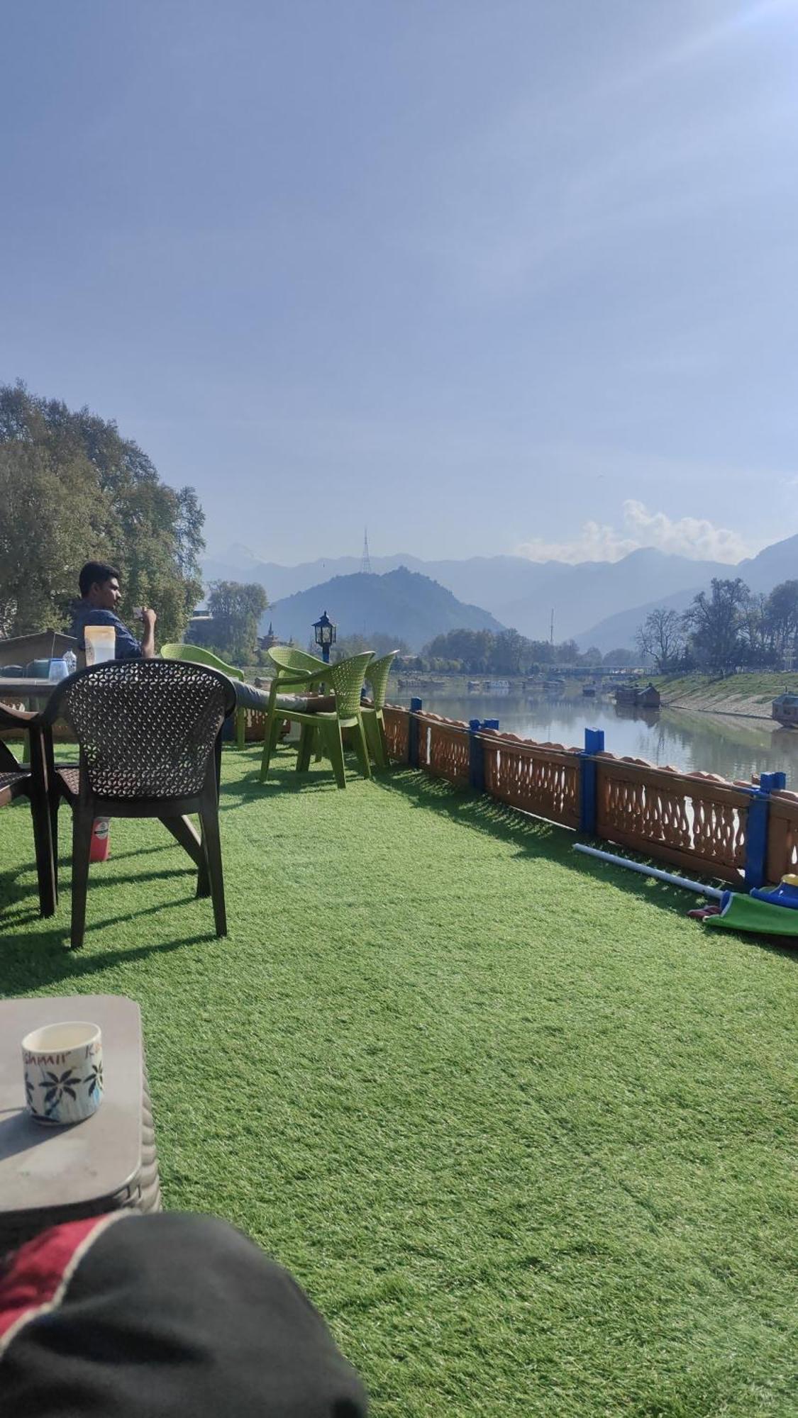 Houseboat Karima Palace Srinagar (Jammu and Kashmir)