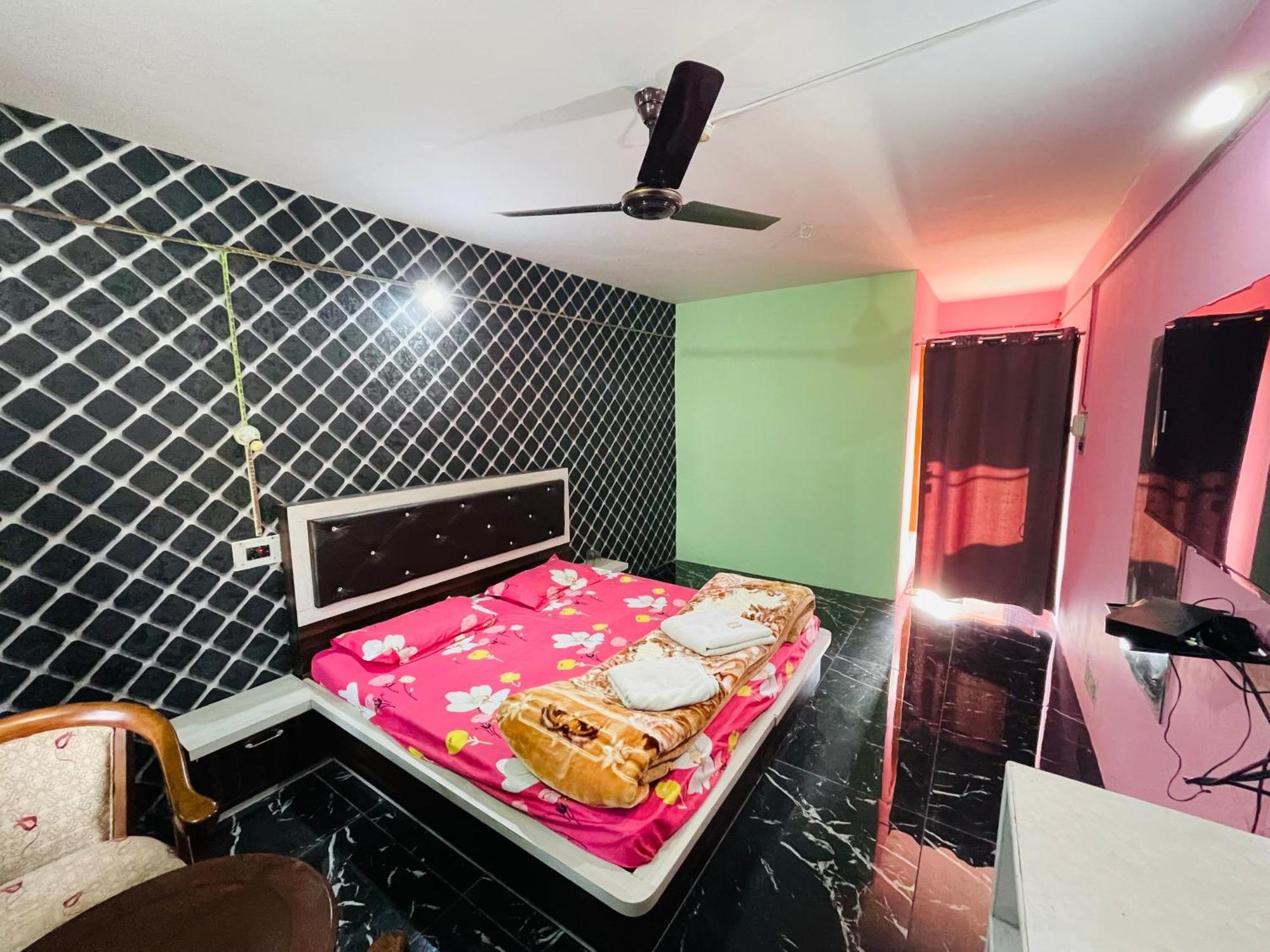 Hotel New Sahil 4*