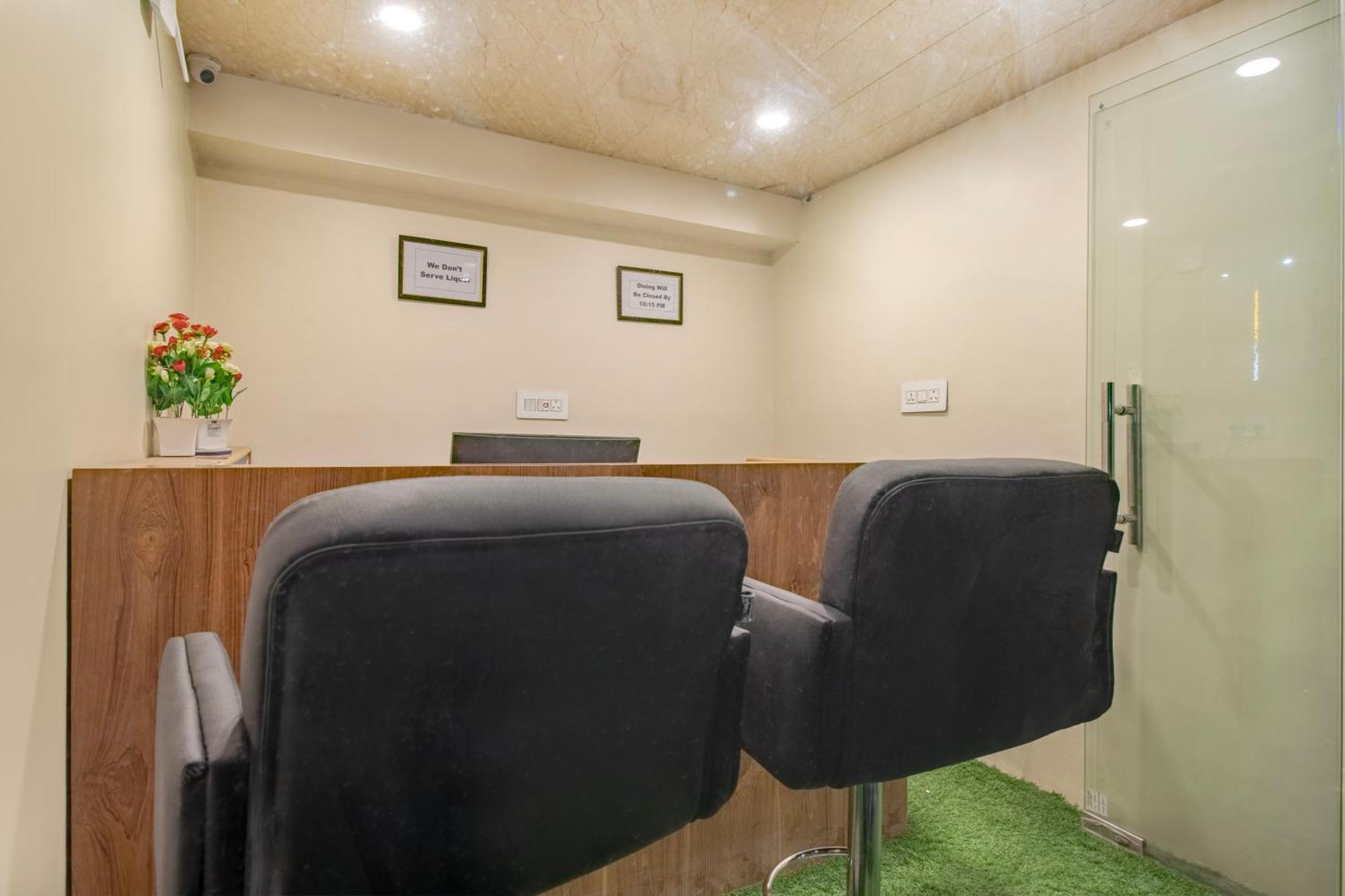 De-villaz Luxury Guest house Srinagar (Jammu and Kashmir)