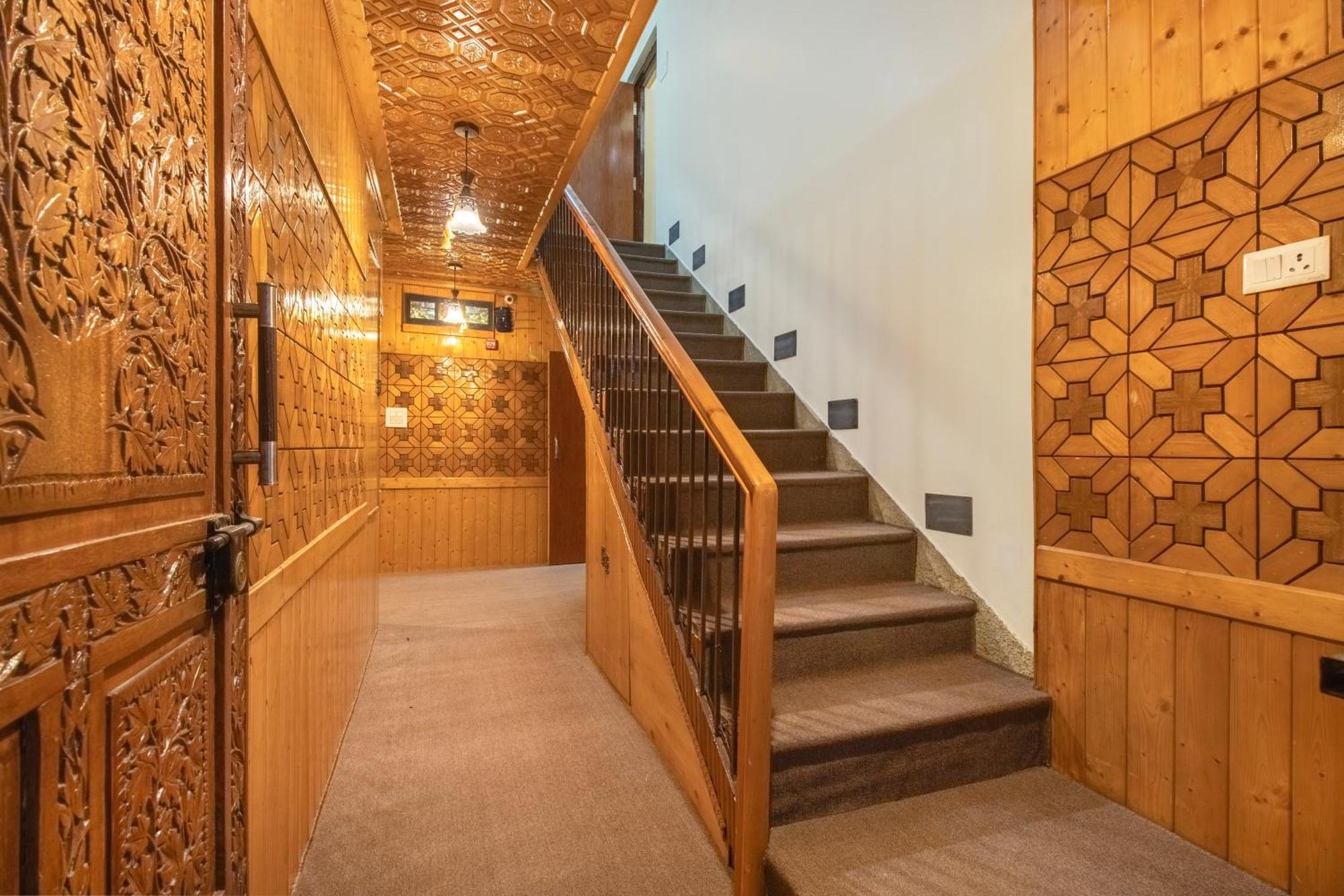De-villaz Luxury Guest house Srinagar (Jammu and Kashmir)