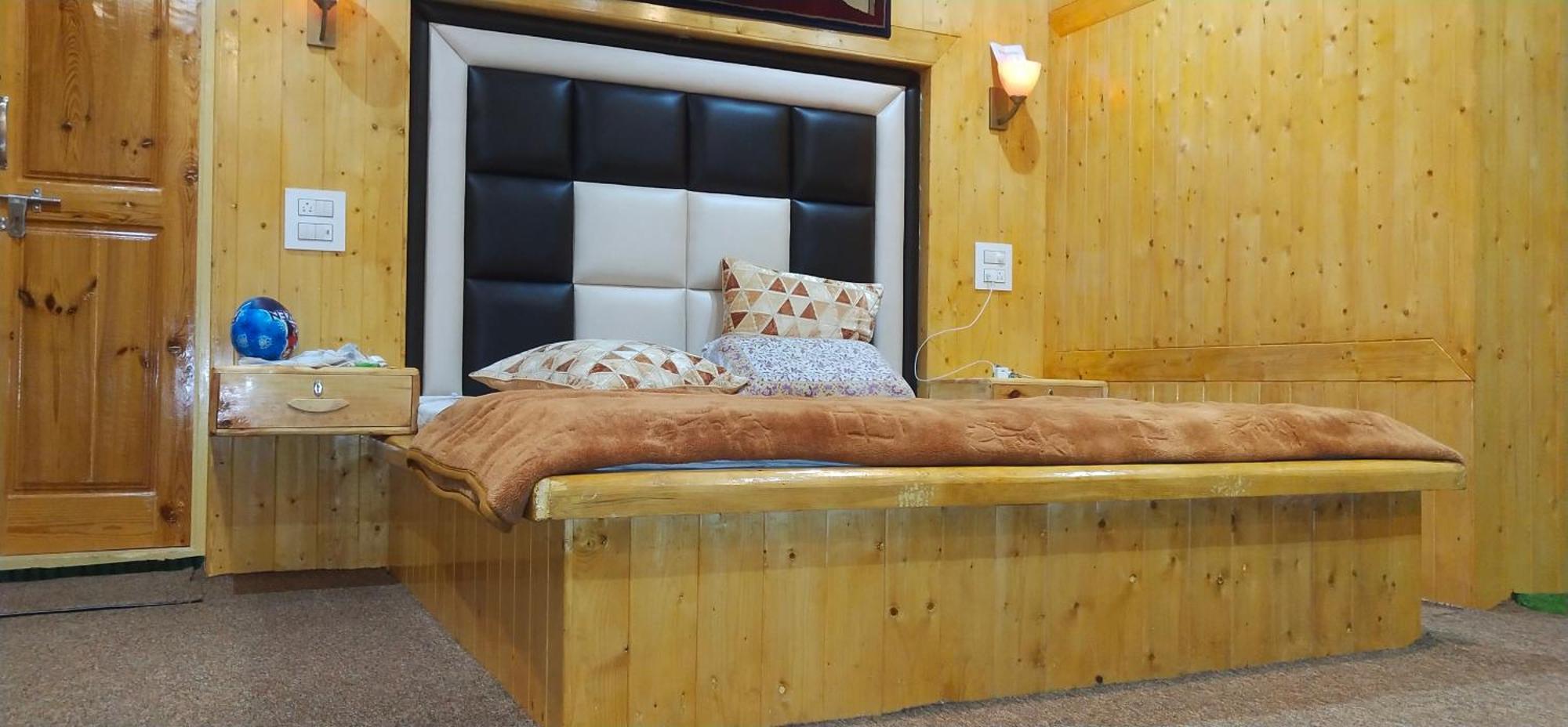 Moonlight Gulmarg Homestay *