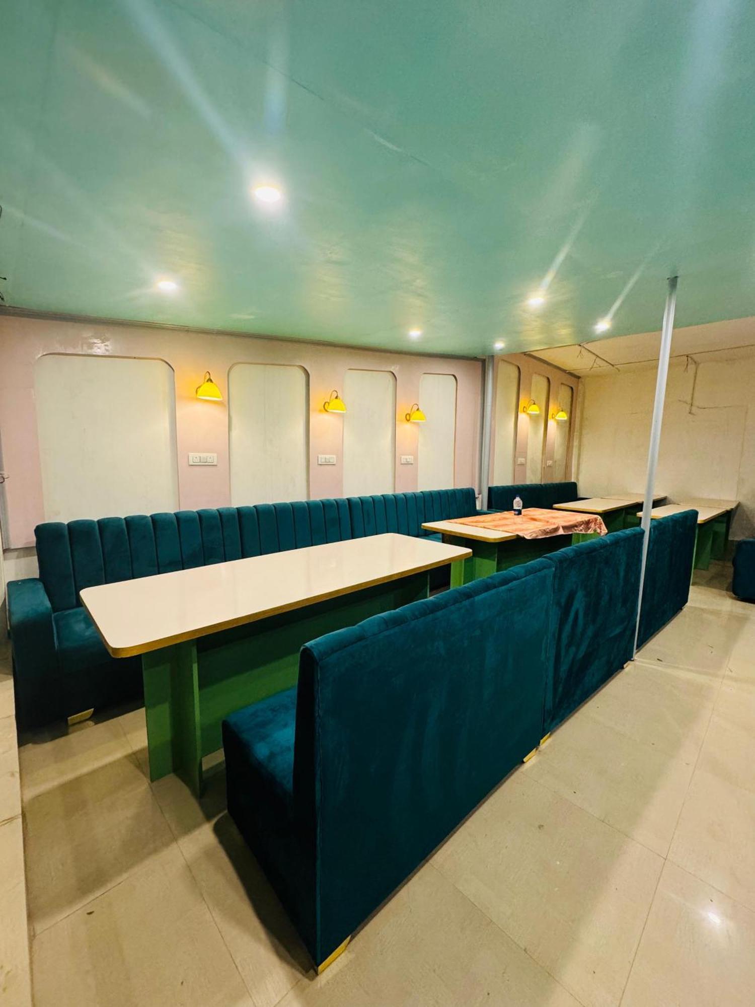 Olive Ventures, Royal Inn, Ritz 3* Srinagar (Jammu and Kashmir)