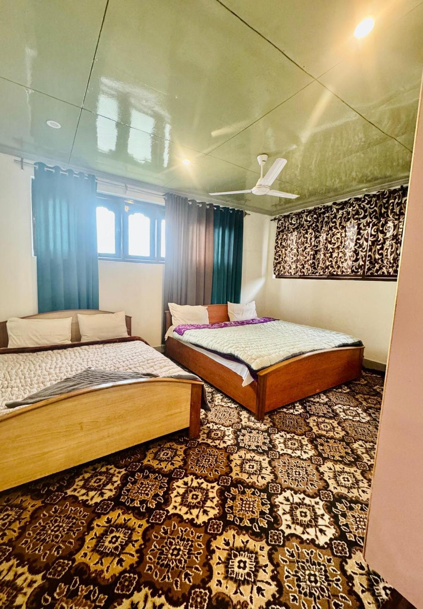 Olive Ventures, Royal Inn, Ritz 3*