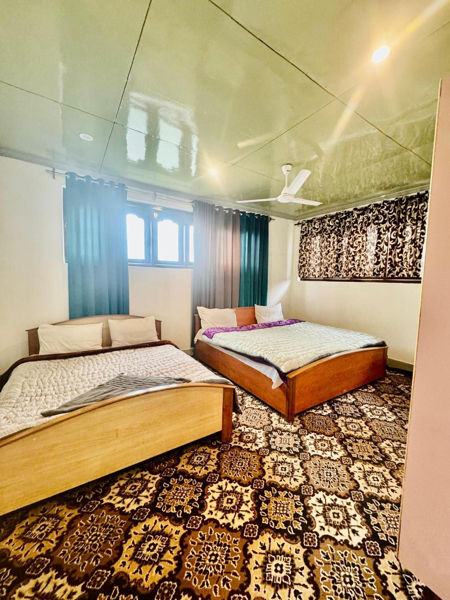 Olive Ventures, Royal Inn, Ritz 3* Srinagar (Jammu and Kashmir)