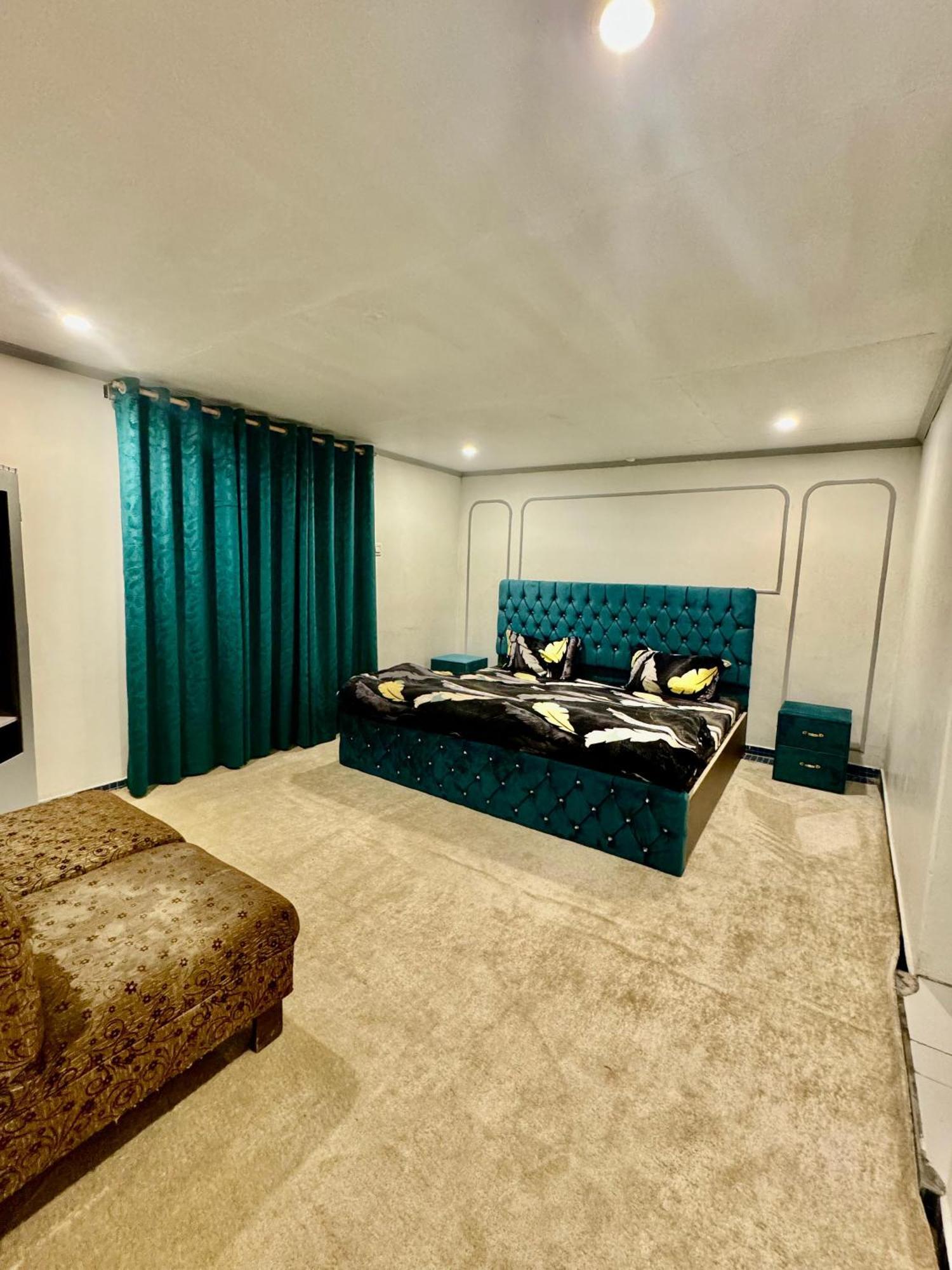 Olive Ventures, Royal Inn, Ritz Srinagar (Jammu and Kashmir)