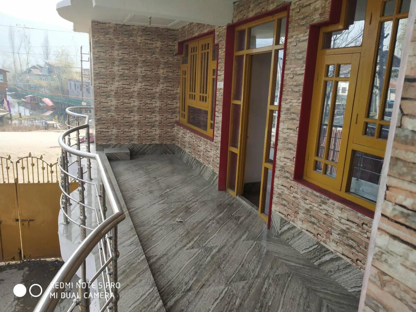 Guest house Valley Holidays Srinagar (Jammu and Kashmir)