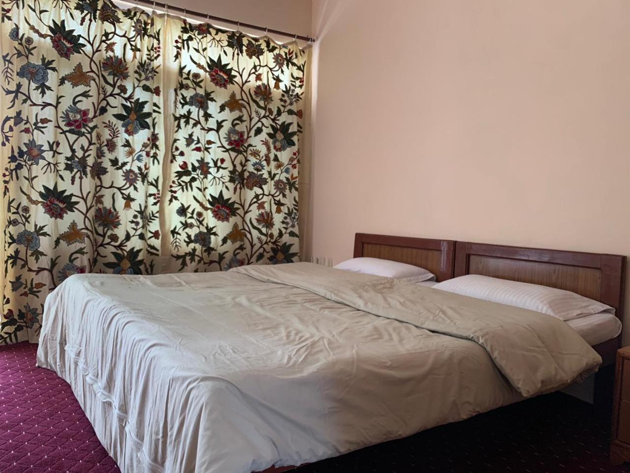 Nigeen Guest house