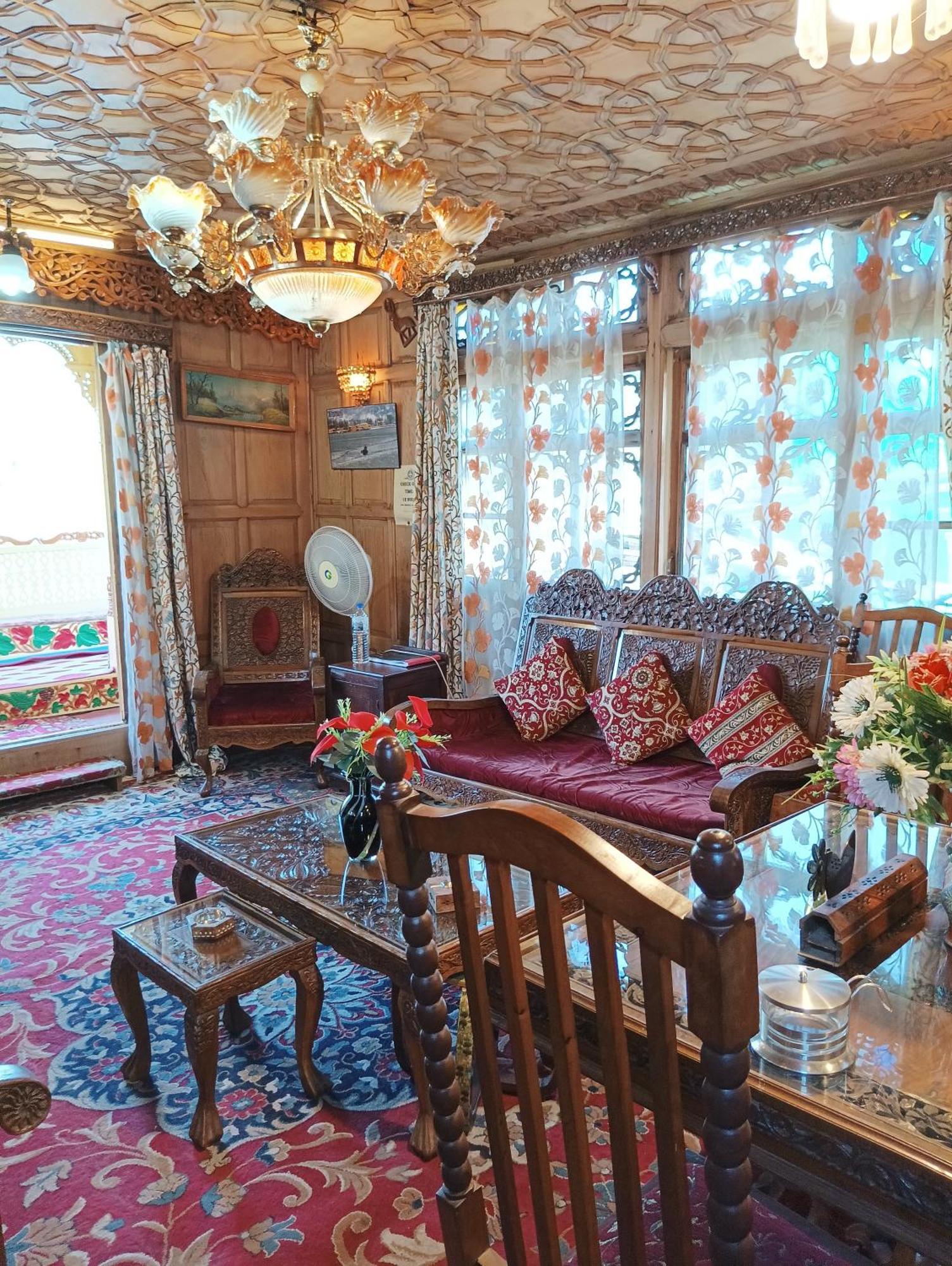 New Minar Group Of Houseboats Srinagar (Jammu and Kashmir)