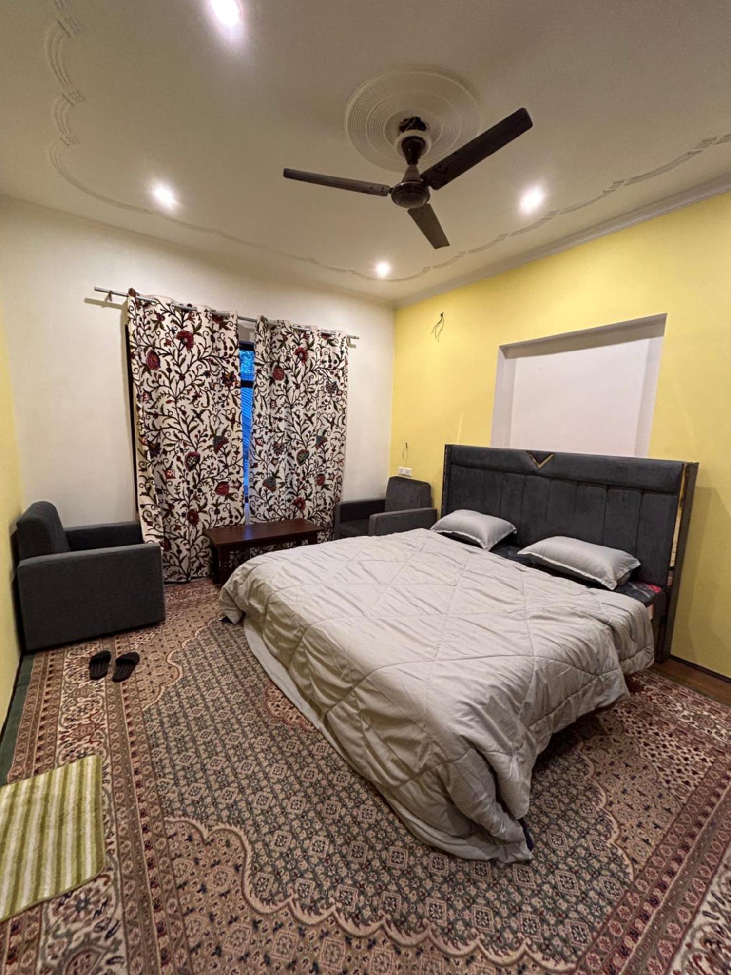 Guest house John's