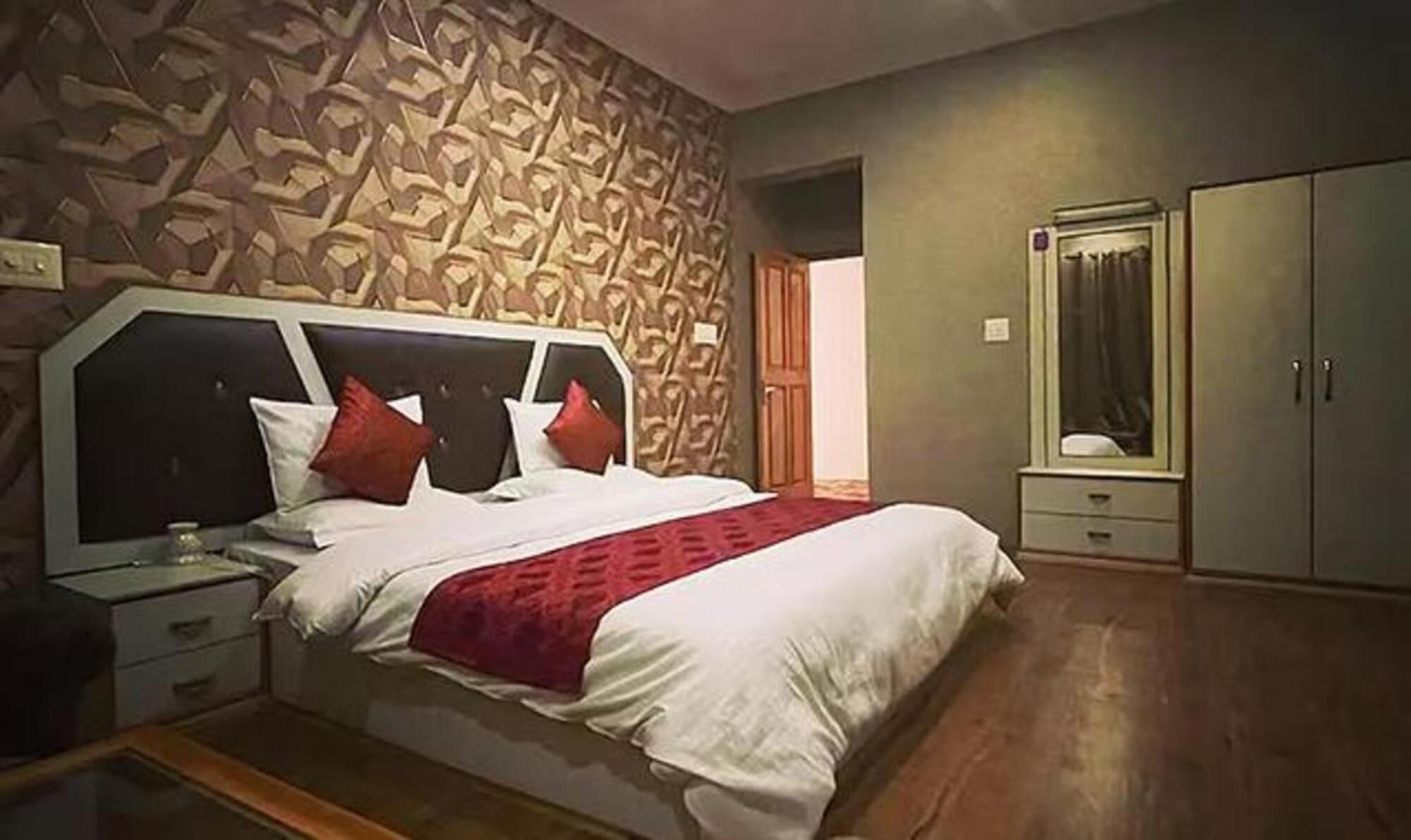 Hotel Fabhotel Prime Rozan Jaai Srinagar (Jammu and Kashmir)