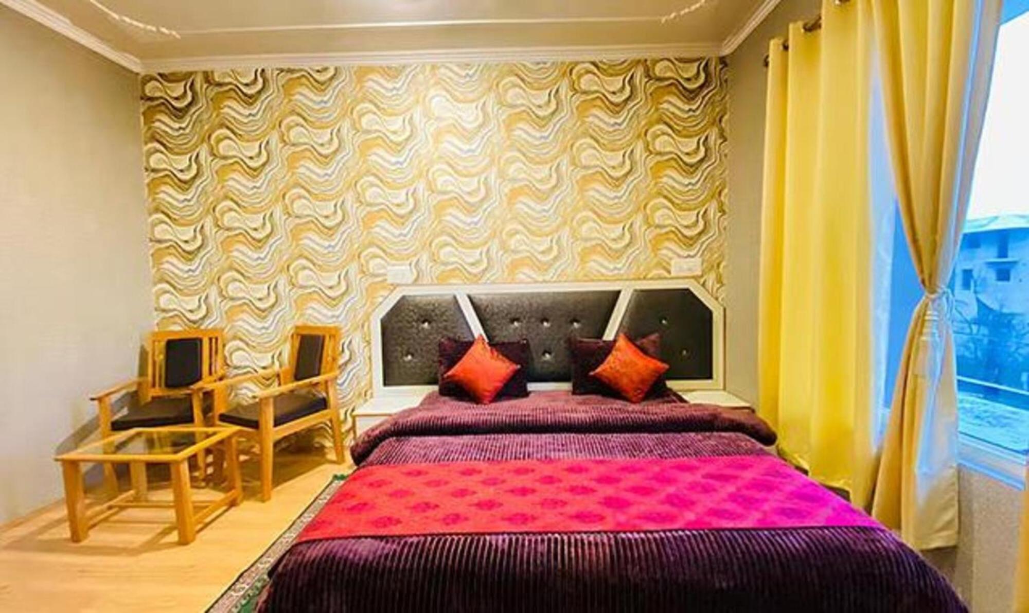 Fabhotel Prime Rozan Jaai Srinagar (Jammu and Kashmir)