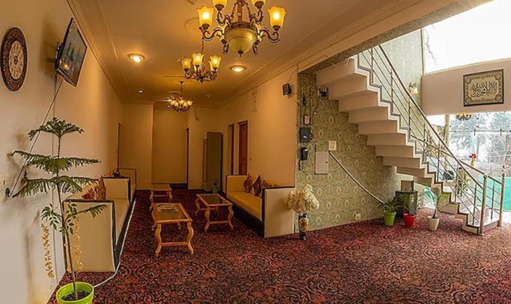 Fabhotel Prime Rozan Jaai Srinagar (Jammu and Kashmir)