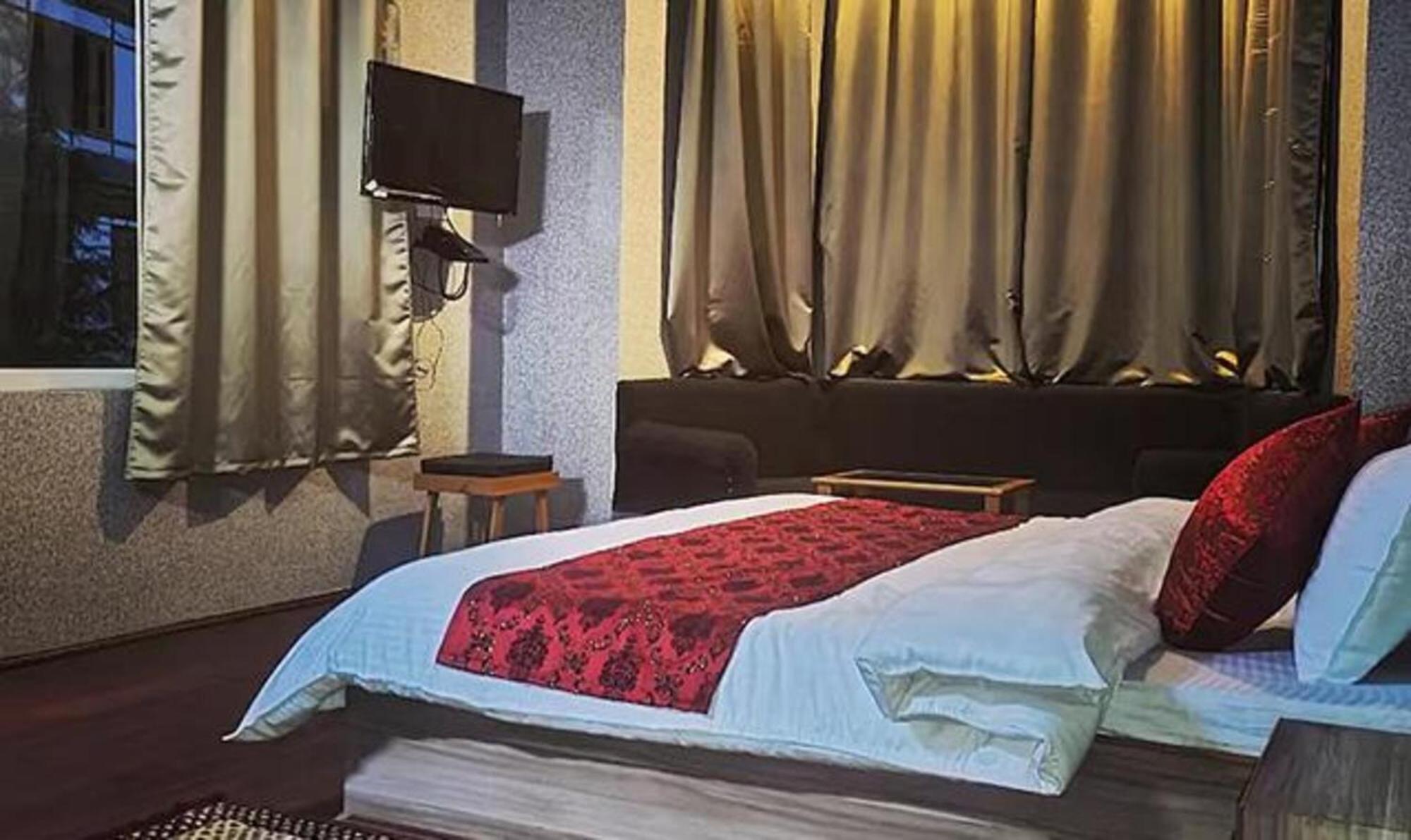 Hotel Fabhotel Prime Rozan Jaai 4*