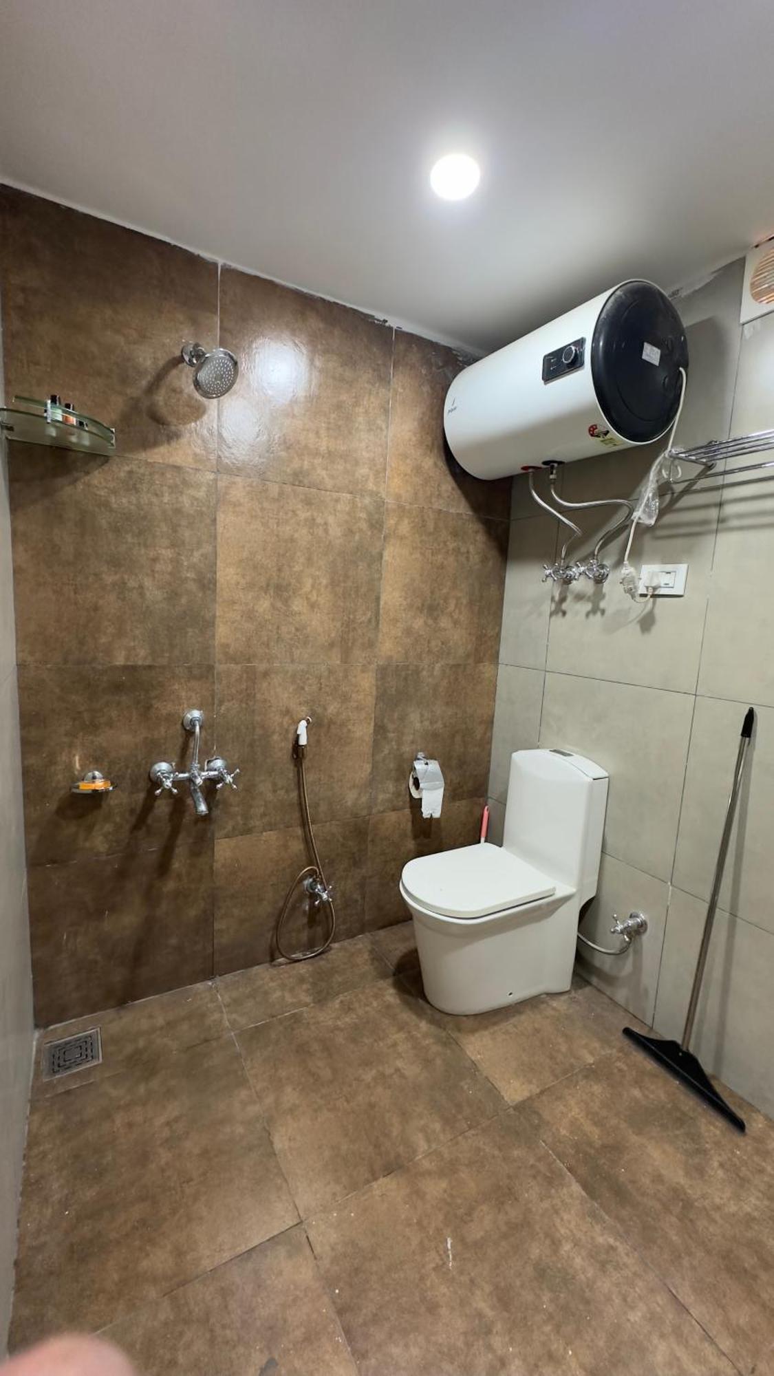 - A Luxury Living Srinagar (Jammu and Kashmir)