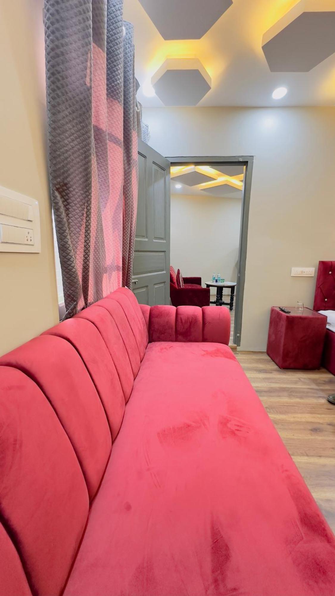 - A Luxury Living Srinagar (Jammu and Kashmir)