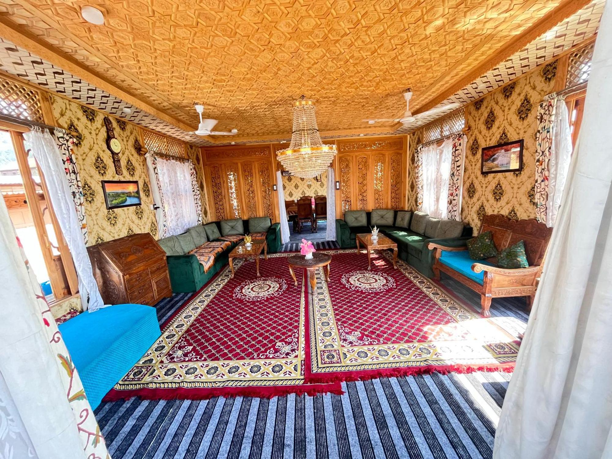 Hotel The Heritage Group Of Houseboats Srinagar (Jammu and Kashmir)