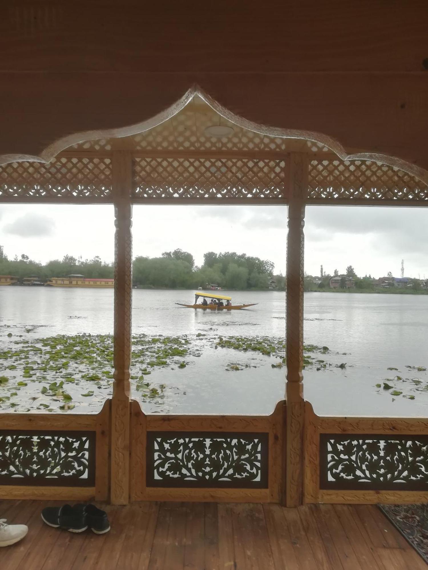 House Boat House Of Common Srinagar (Jammu and Kashmir)