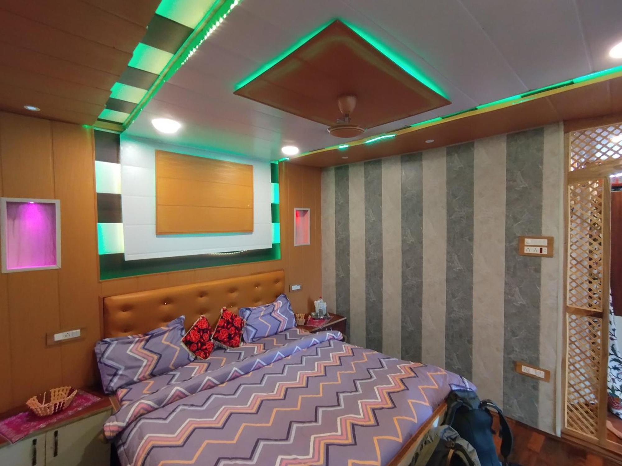 Botel The Bombay Heritage Group Of House Boat 4*