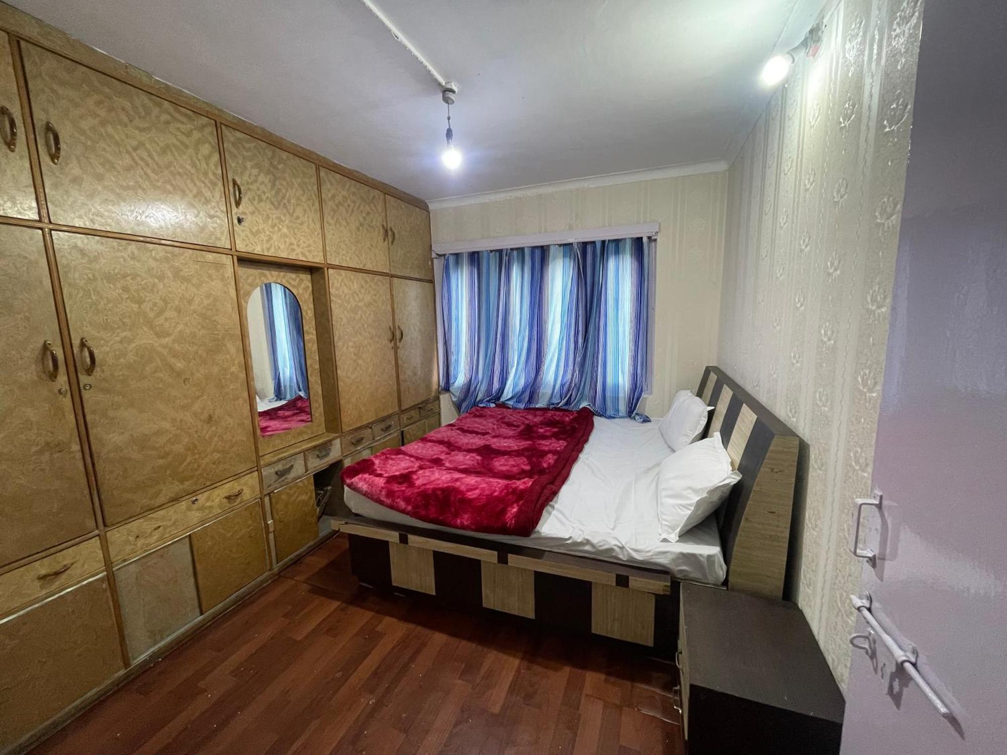Al Hassan Apartment Srinagar (Jammu and Kashmir)