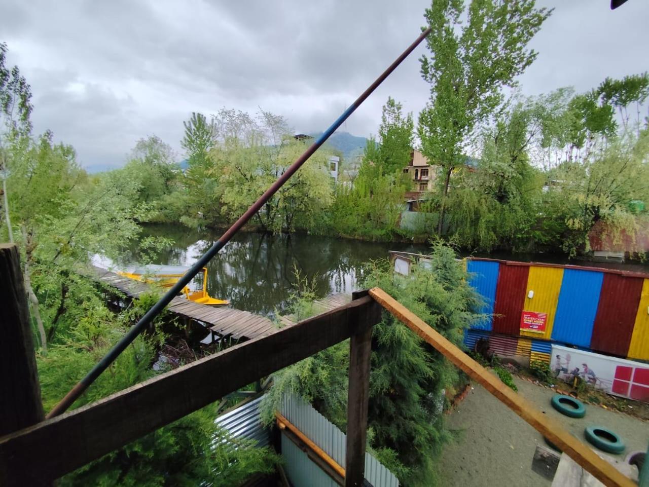 New Heaven Canal Srinagar (Jammu and Kashmir)