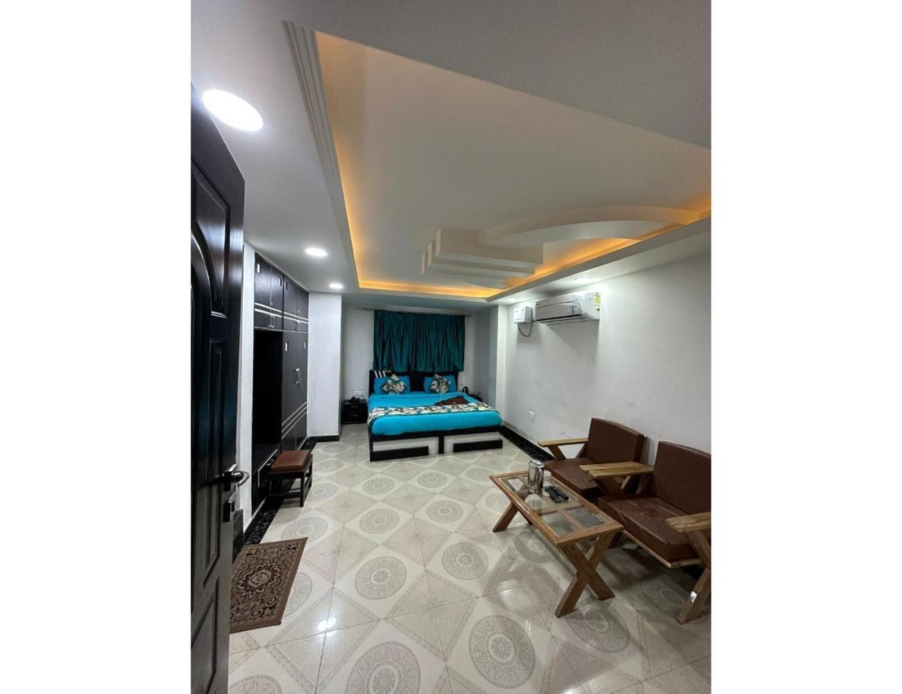 Budshah Residency, *