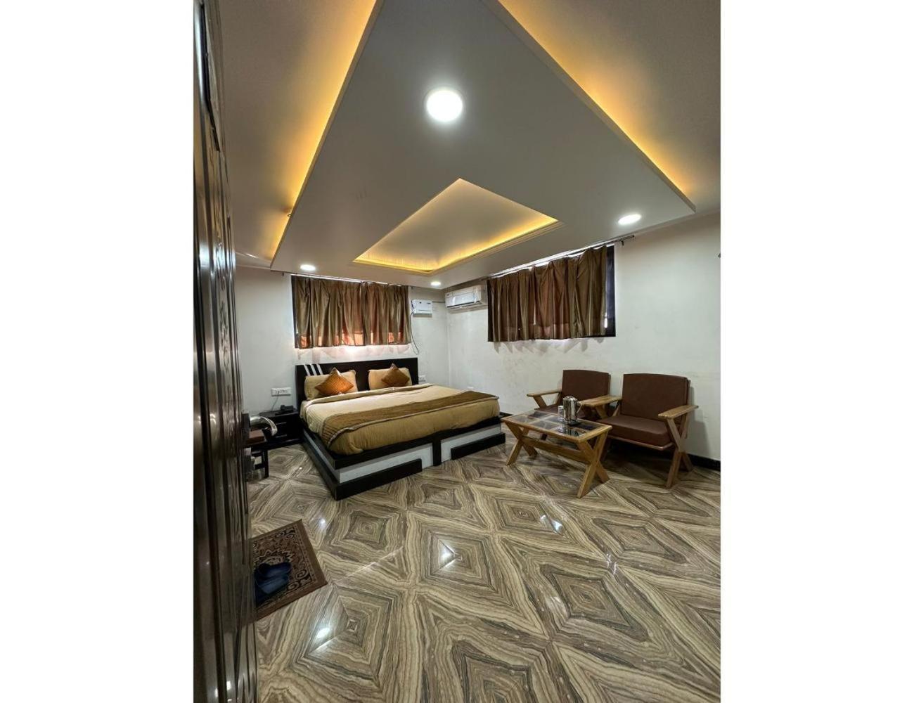 Budshah Residency, Homestay *