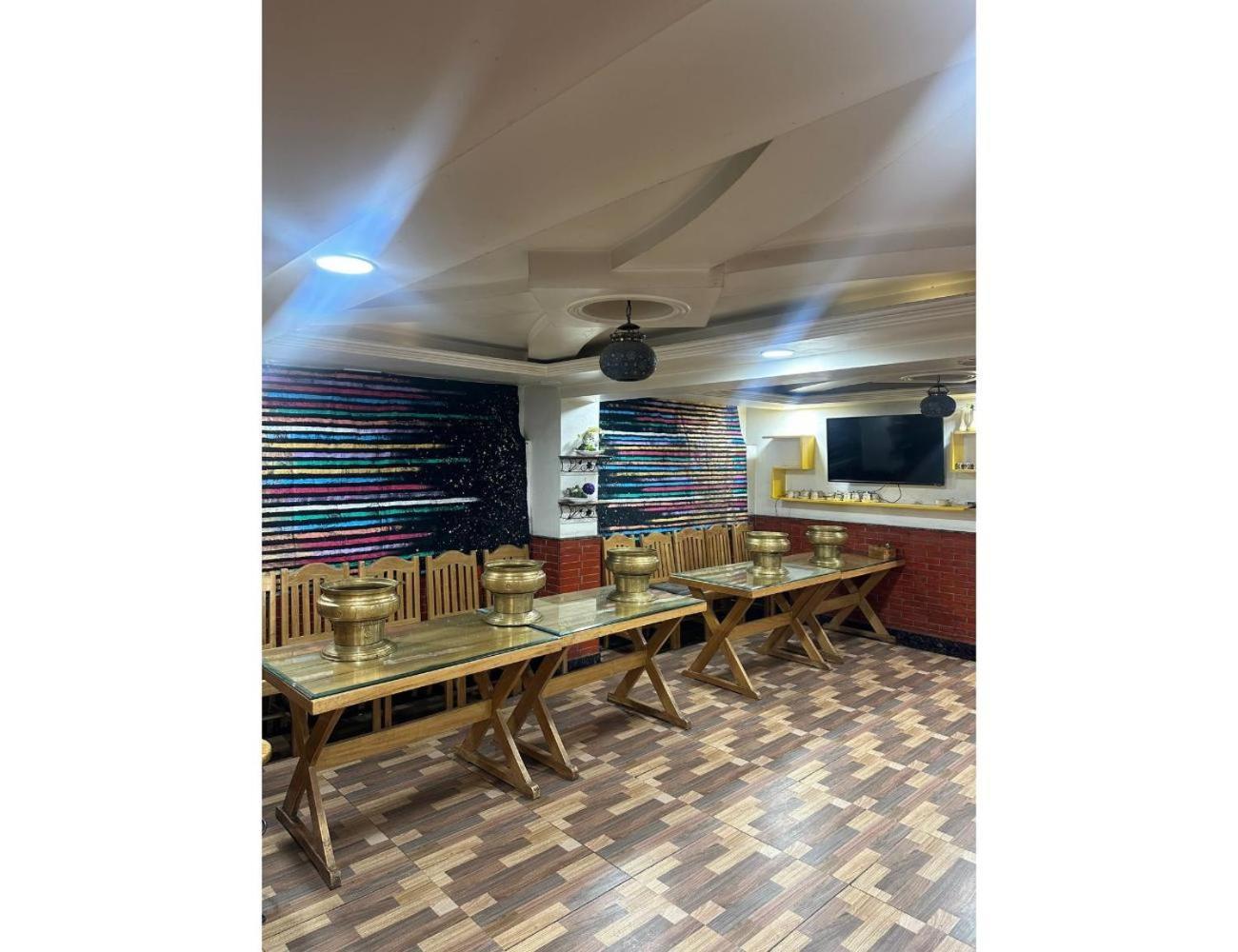 Budshah Residency, Homestay