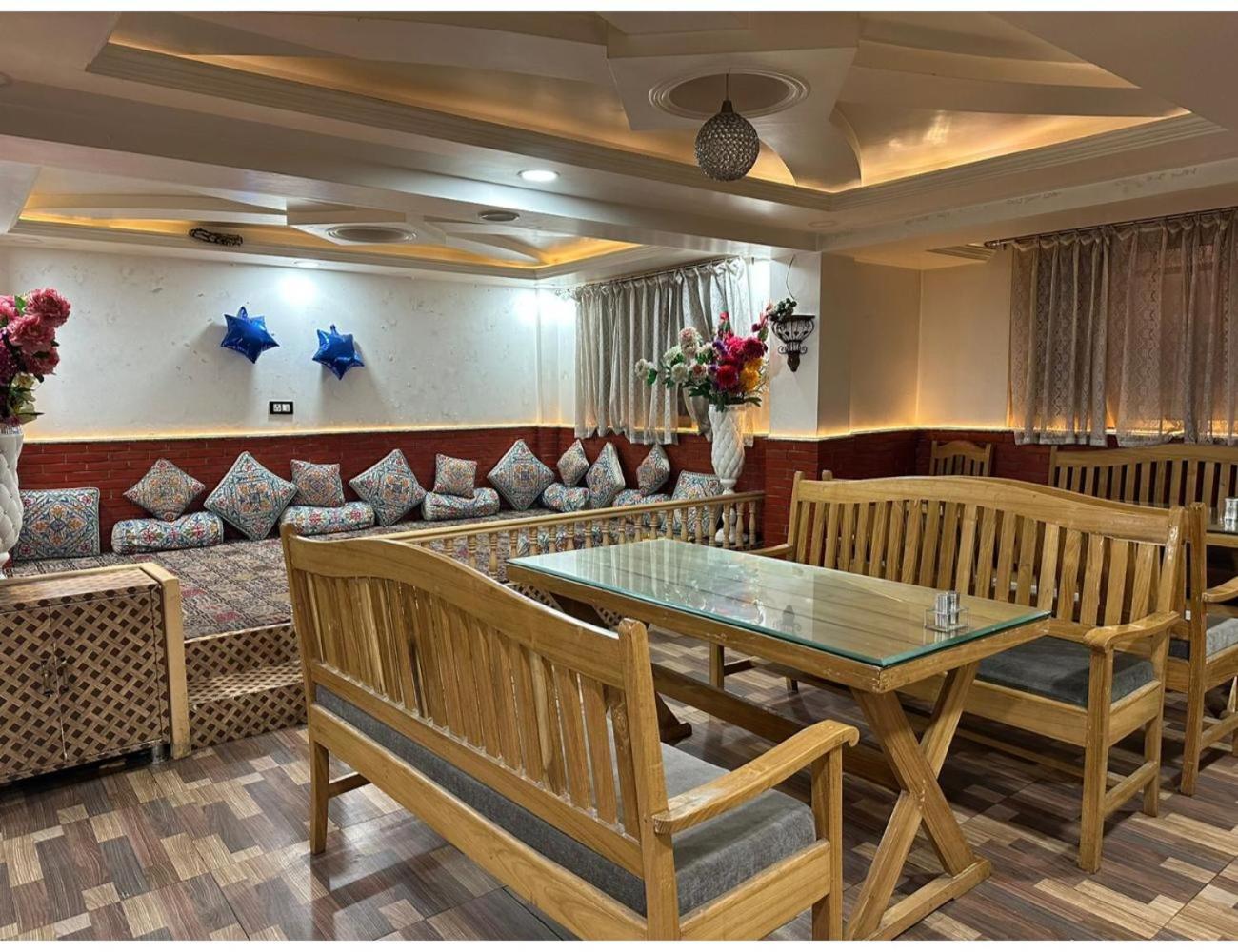 Budshah Residency, Homestay *