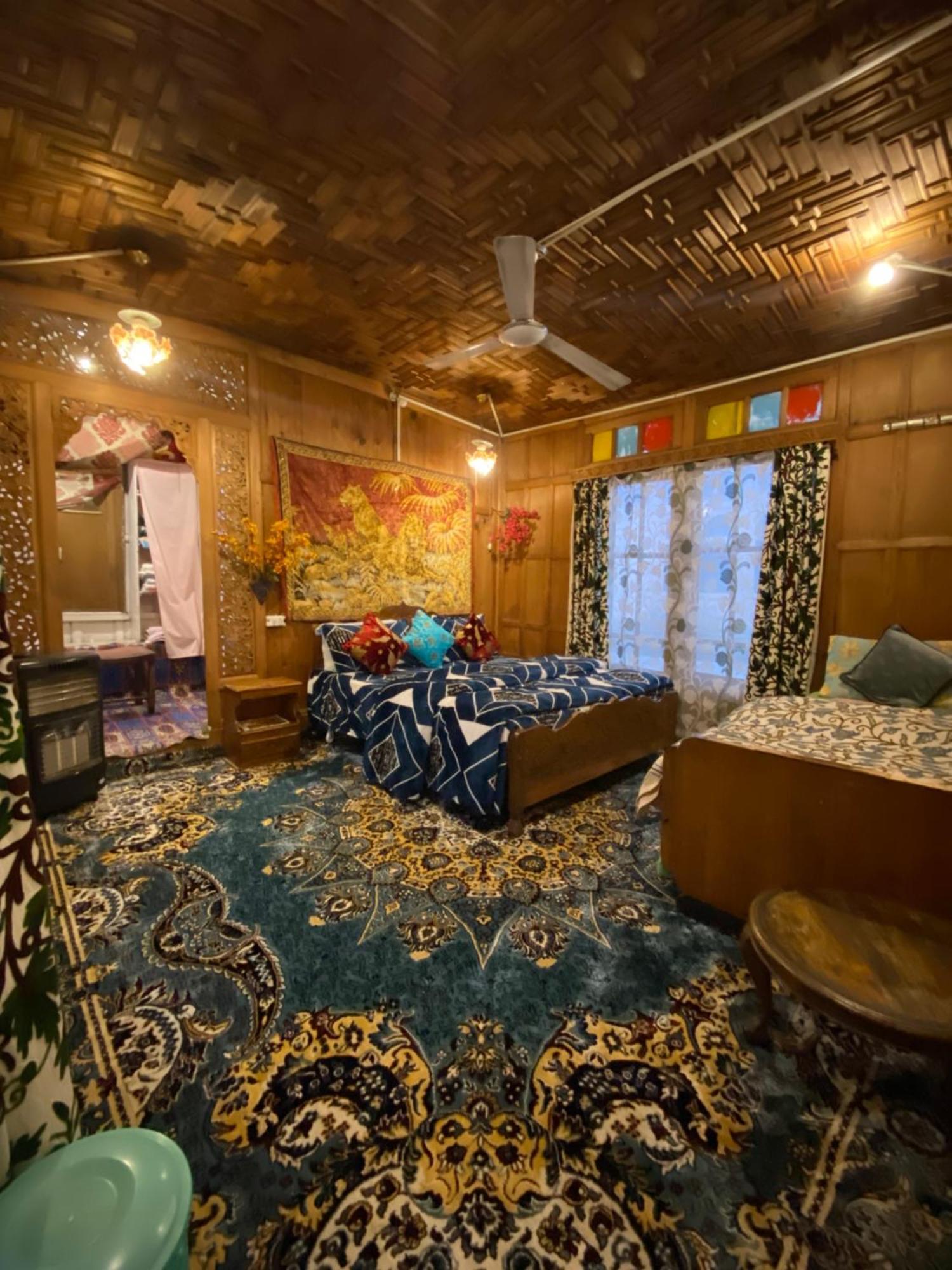 Palace Group Of House Boats 3*