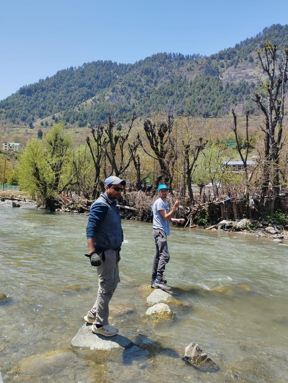 H.b 3* Srinagar (Jammu and Kashmir)