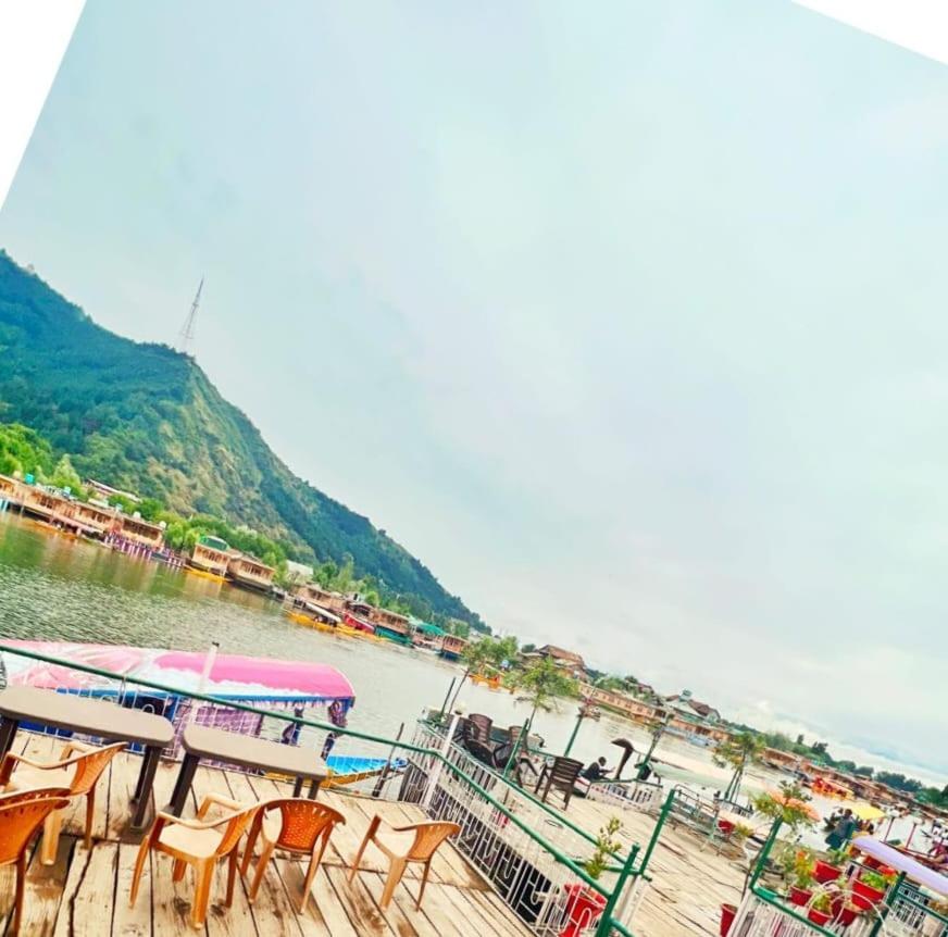 Botel Heritage Amina Group Of Houseboats Srinagar (Jammu and Kashmir)