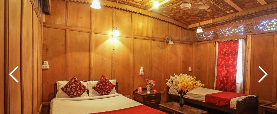 Botel Heritage Amina Group Of Houseboats
