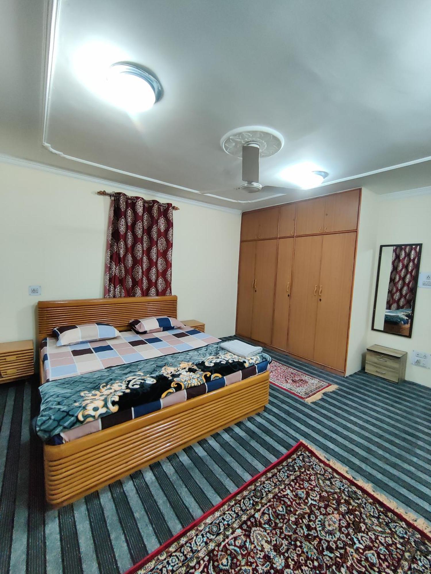 Holiday home Away From , 2bhk Srinagar (Jammu and Kashmir)