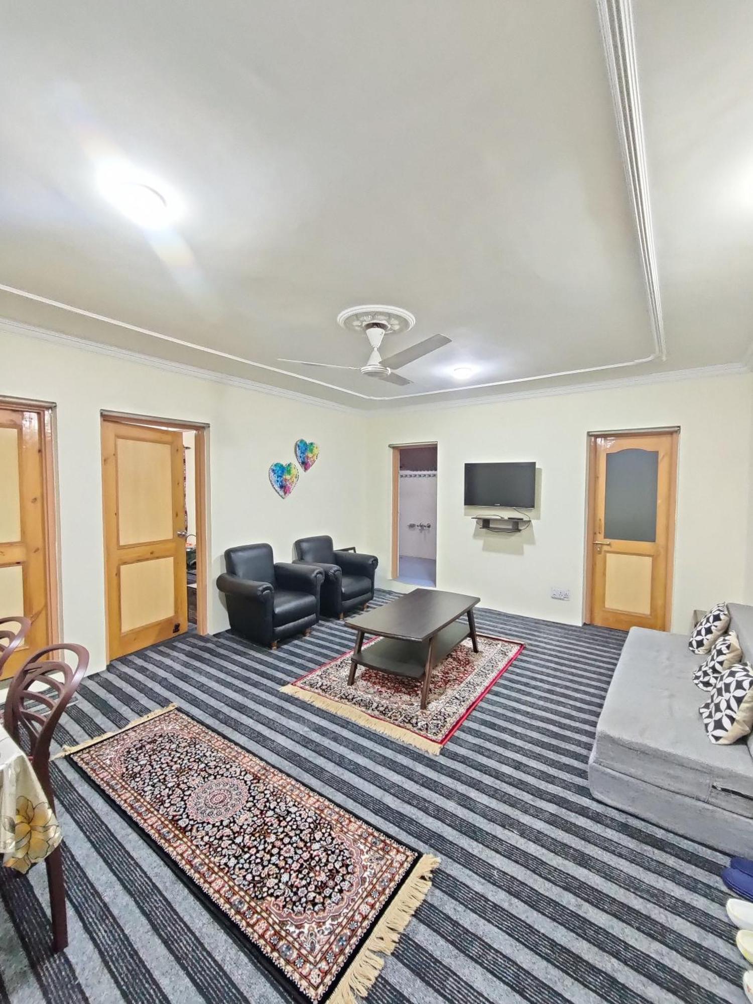 Away From , 2bhk Srinagar (Jammu and Kashmir)