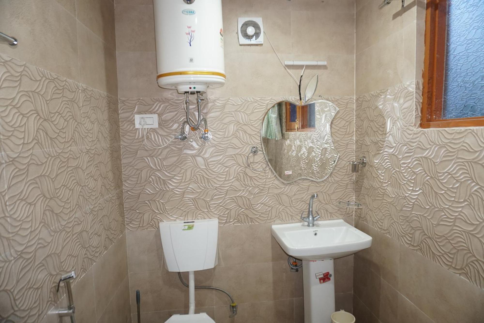 Aubiz Guest house Srinagar (Jammu and Kashmir)
